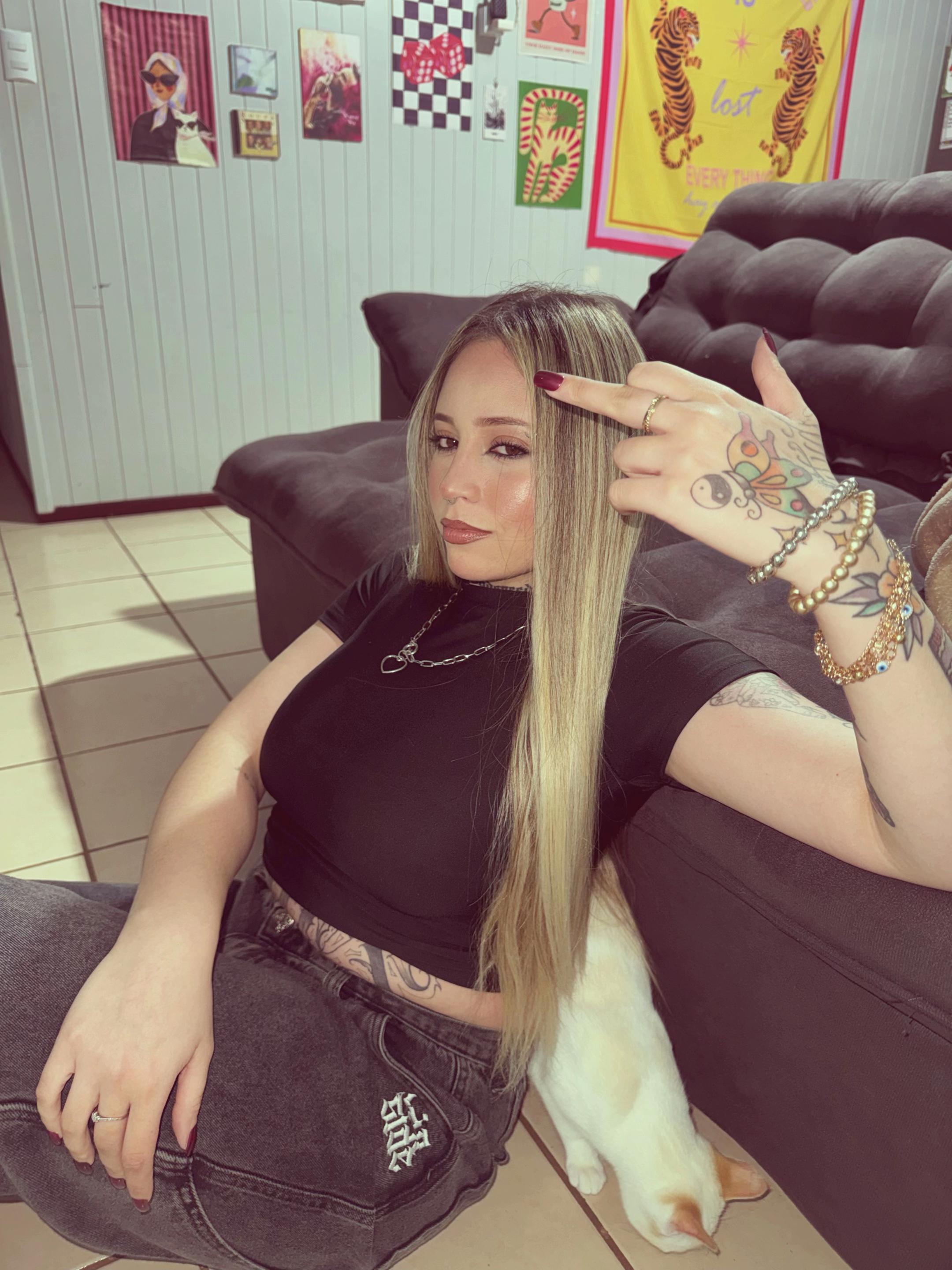 @Felina