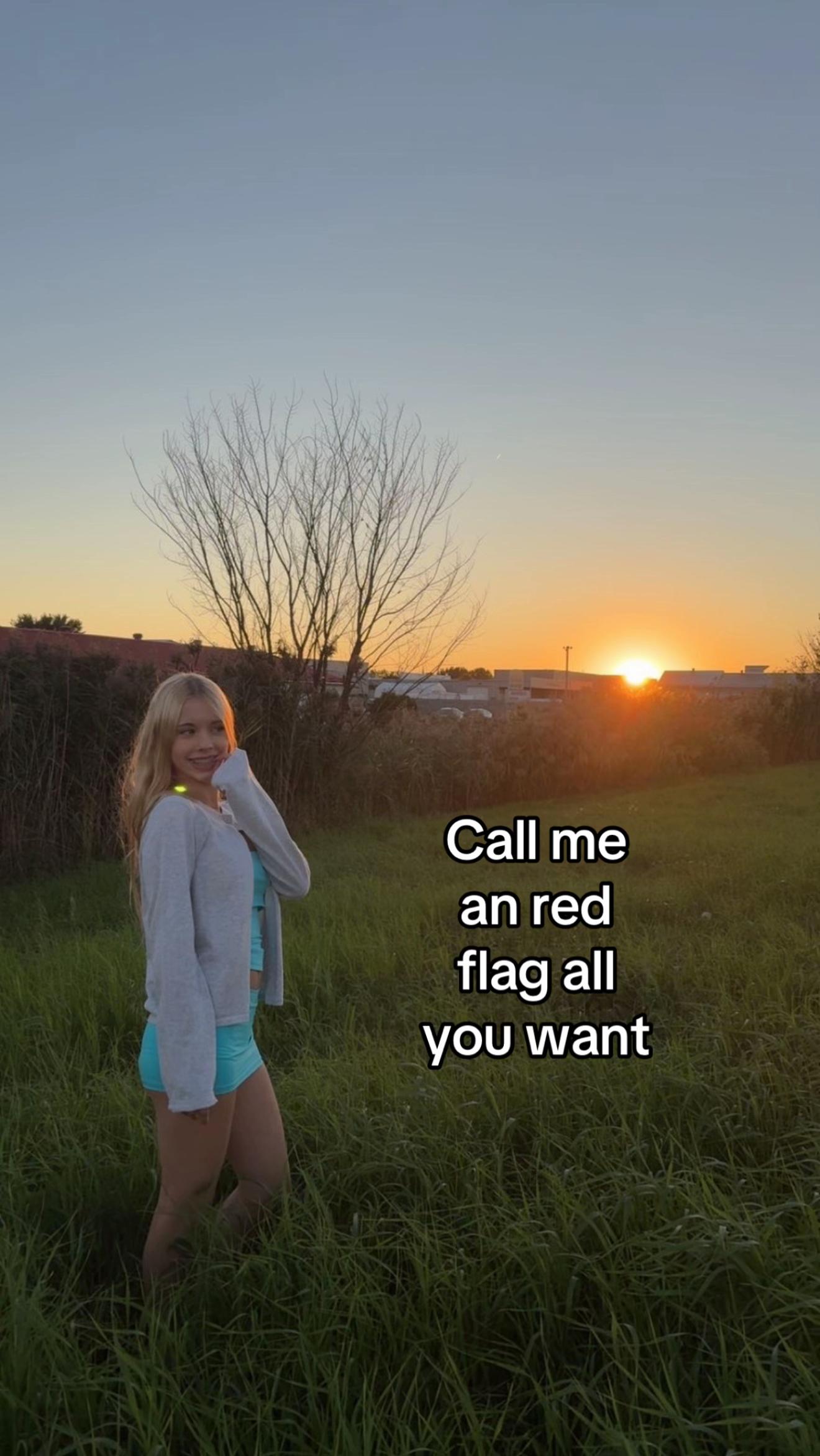 @🐚 🎀  elyza young 🎀  🐚