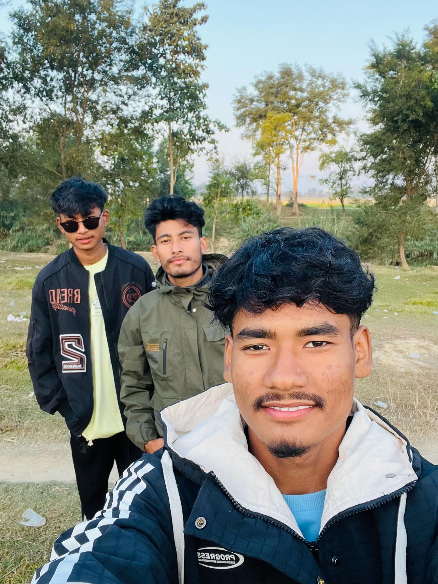 @🖤