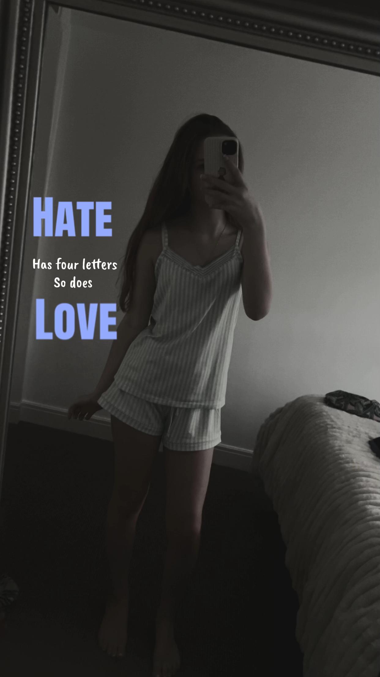 @𝐫𝐨𝐬𝐚𝐬𝐩𝐚𝐦
