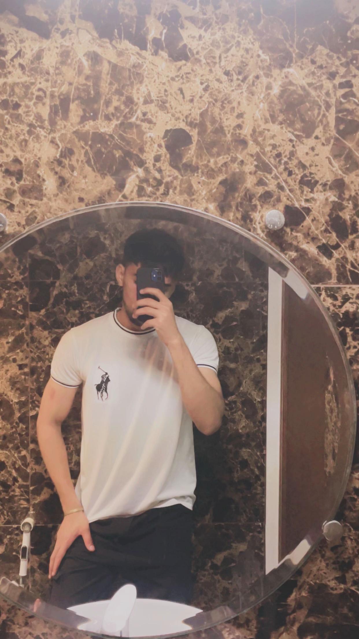 @ADIL AFZAL⚜️👑