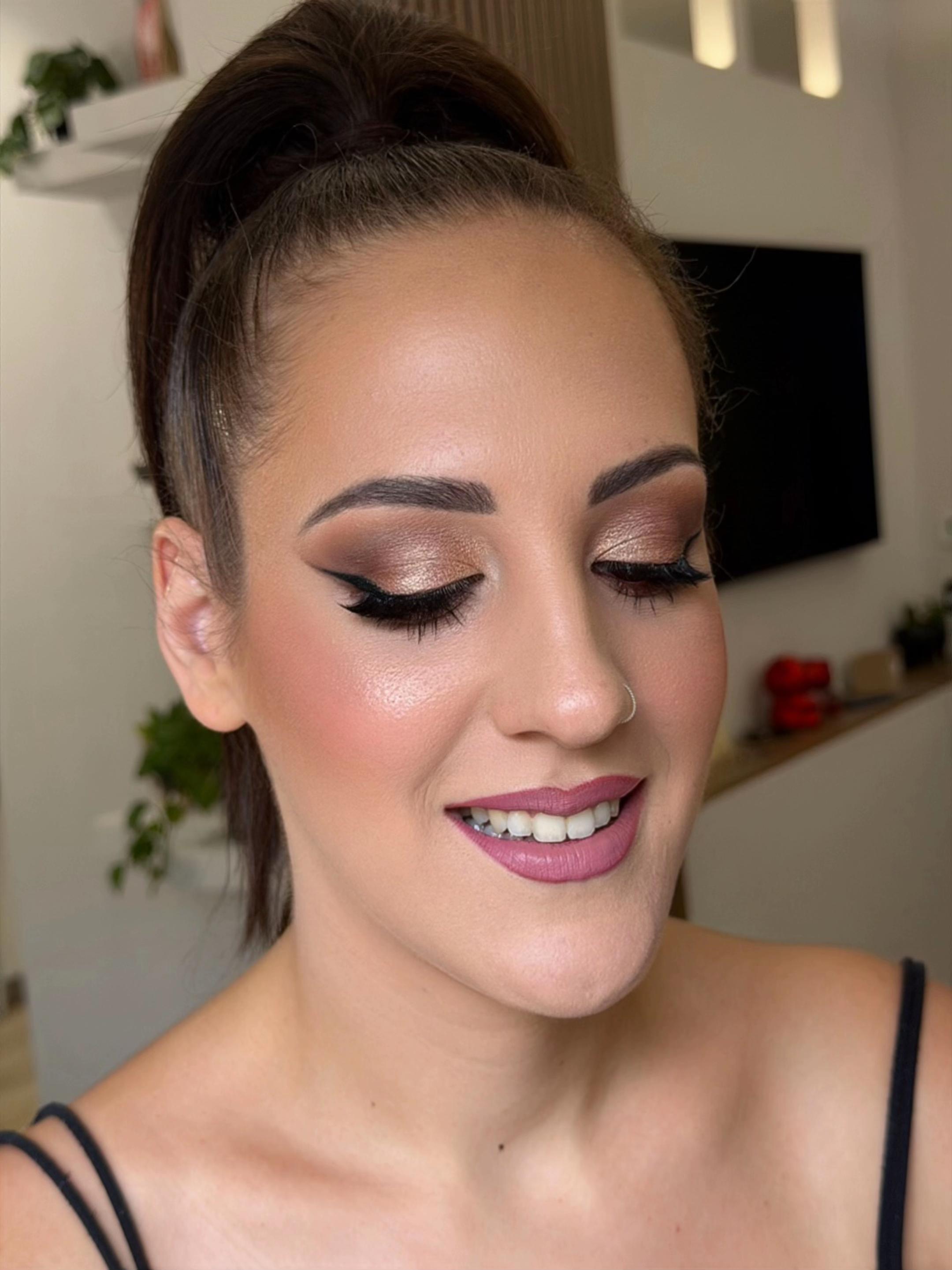 @Penny makeupartist