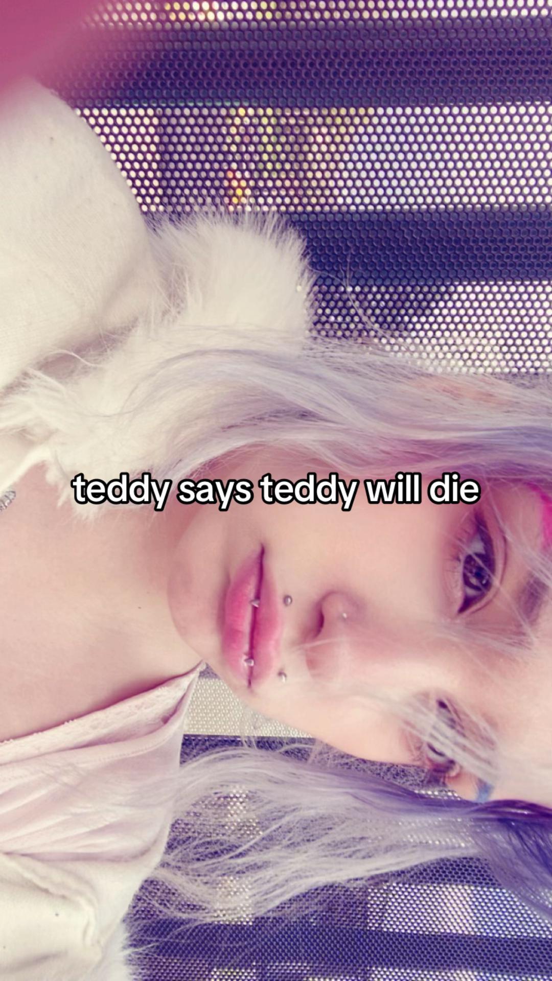 @✨🦄ted🦄✨