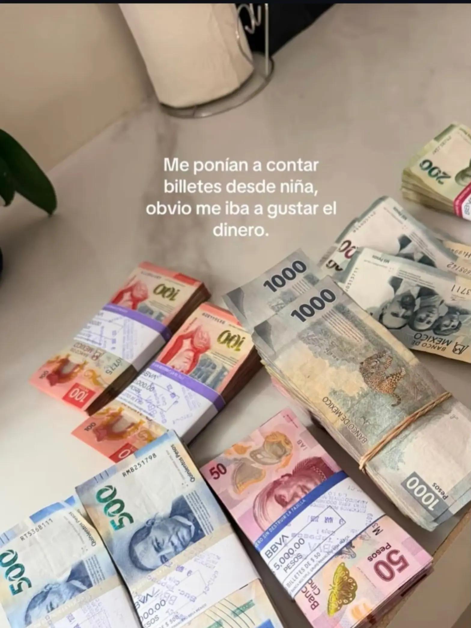 @𝑴𝒊𝒂 𝑨𝒈𝒖𝒊𝒍𝒂𝒓