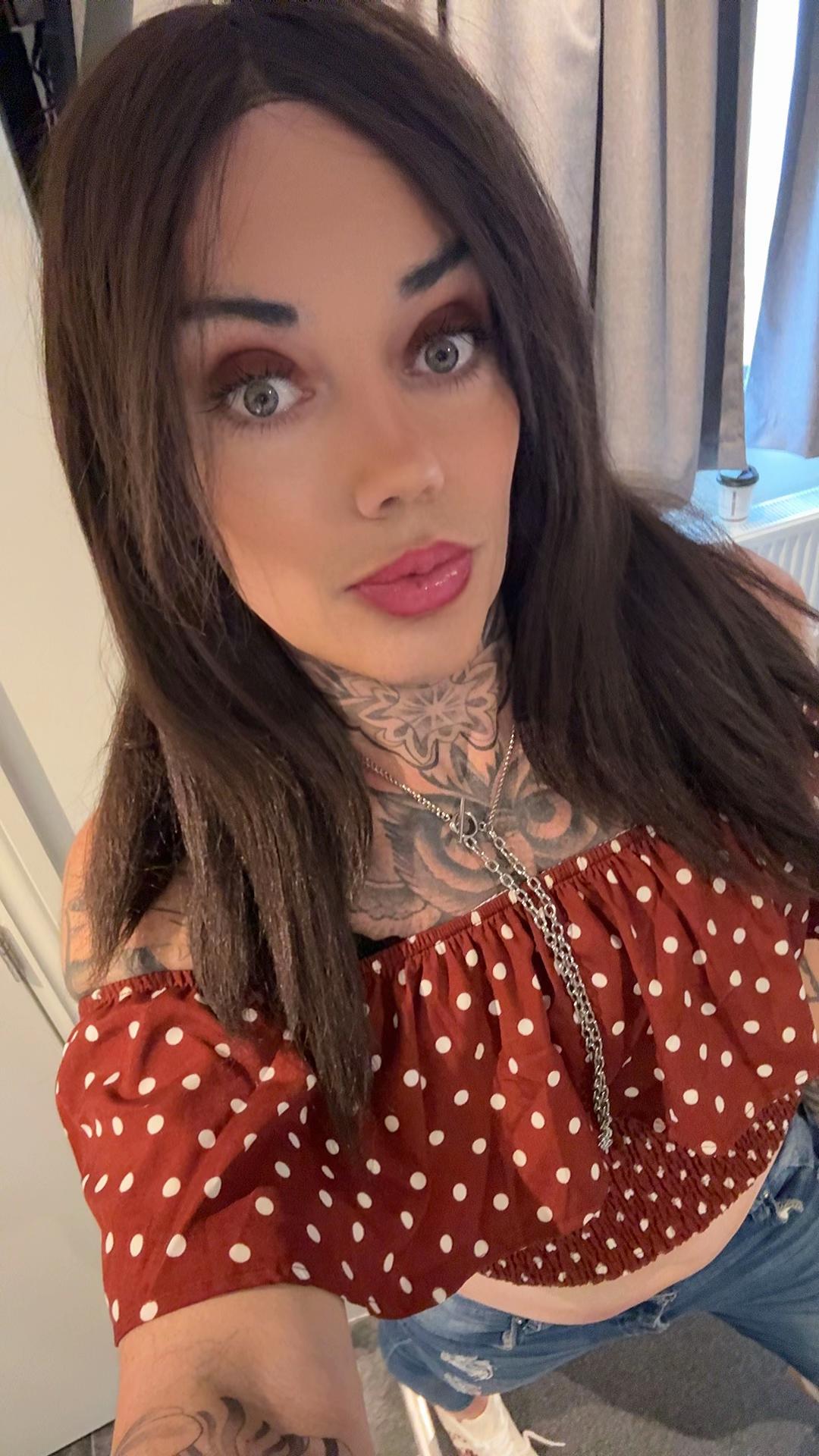@ellie carless🏳️⚧️