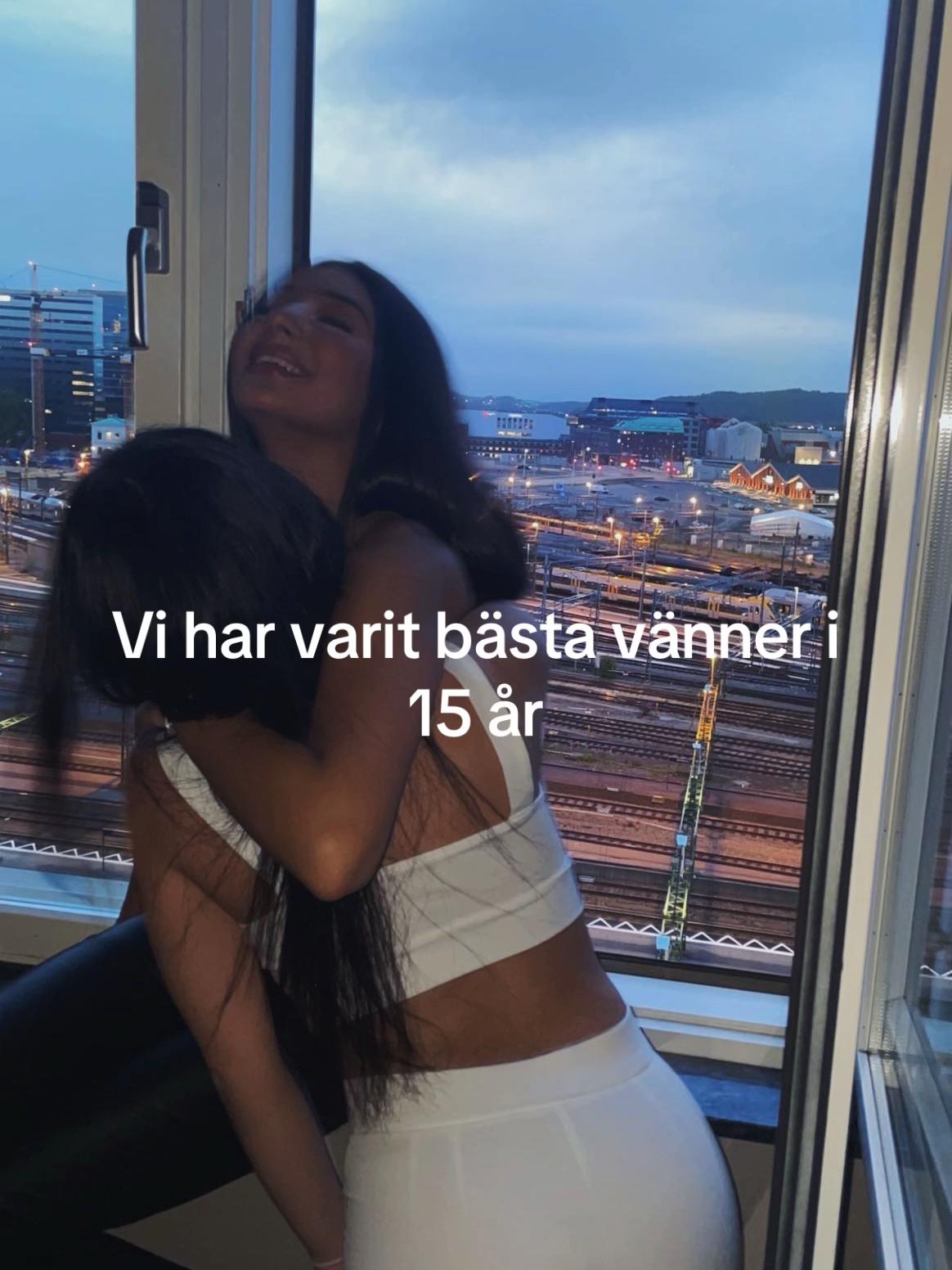 @LA&dagger;