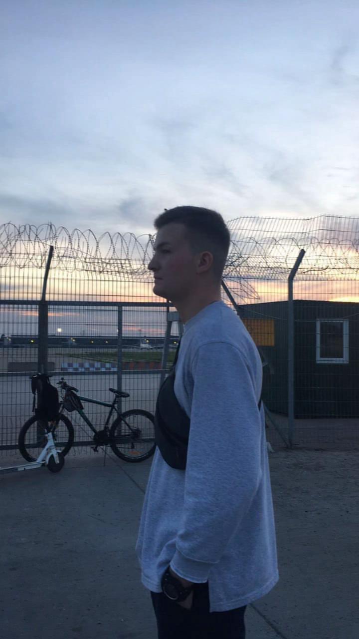 @Рома
