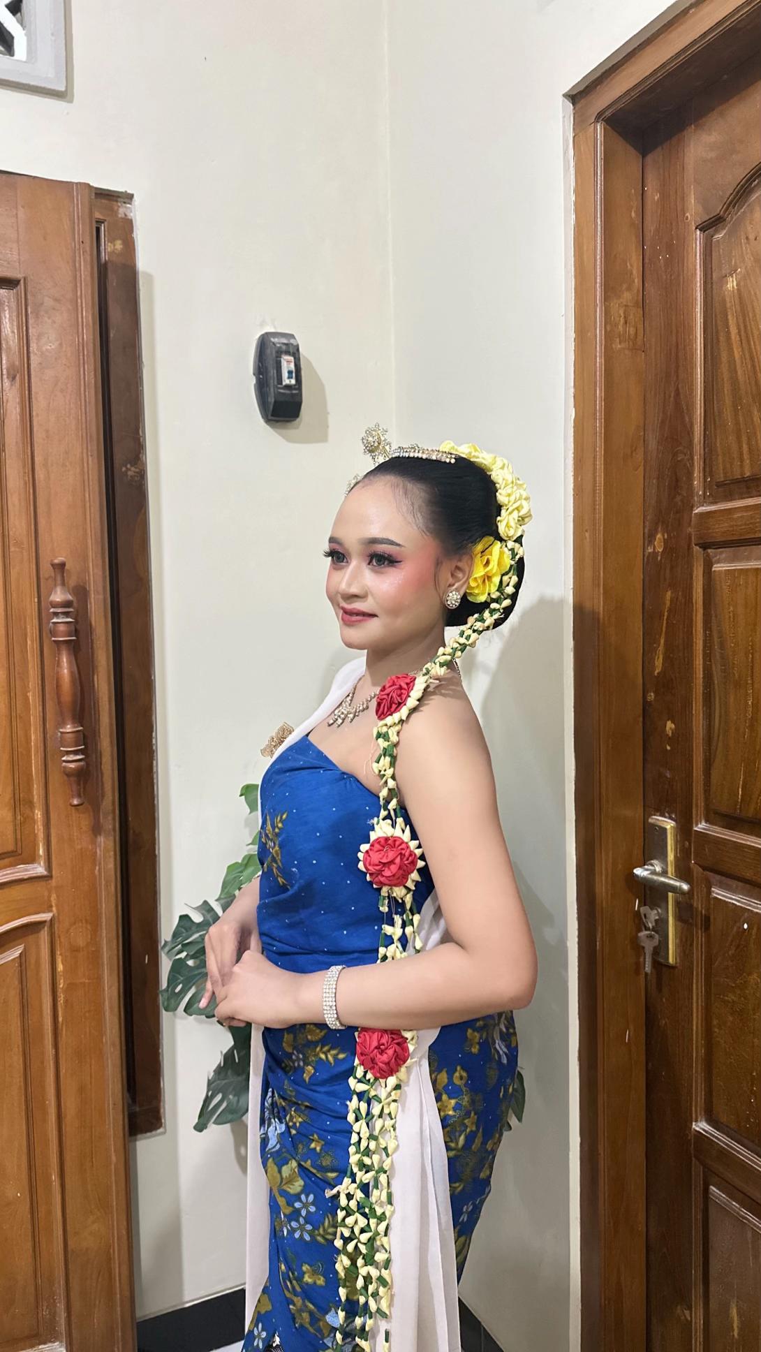 @Ara Tiara