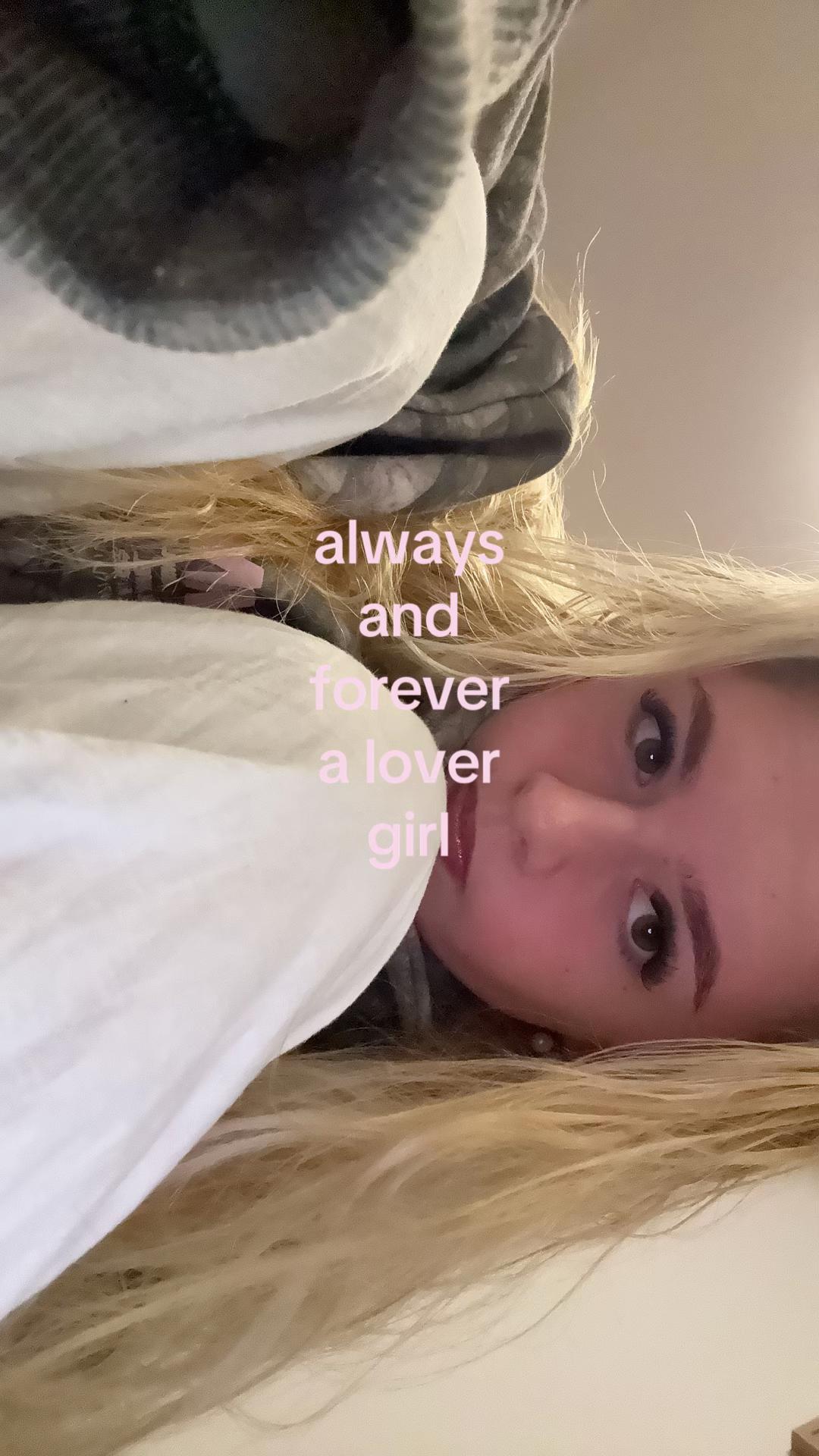 @katie 🌺🪸🐚