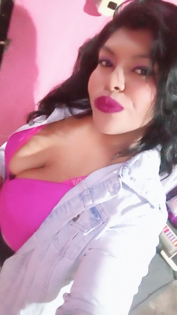 @Esme García