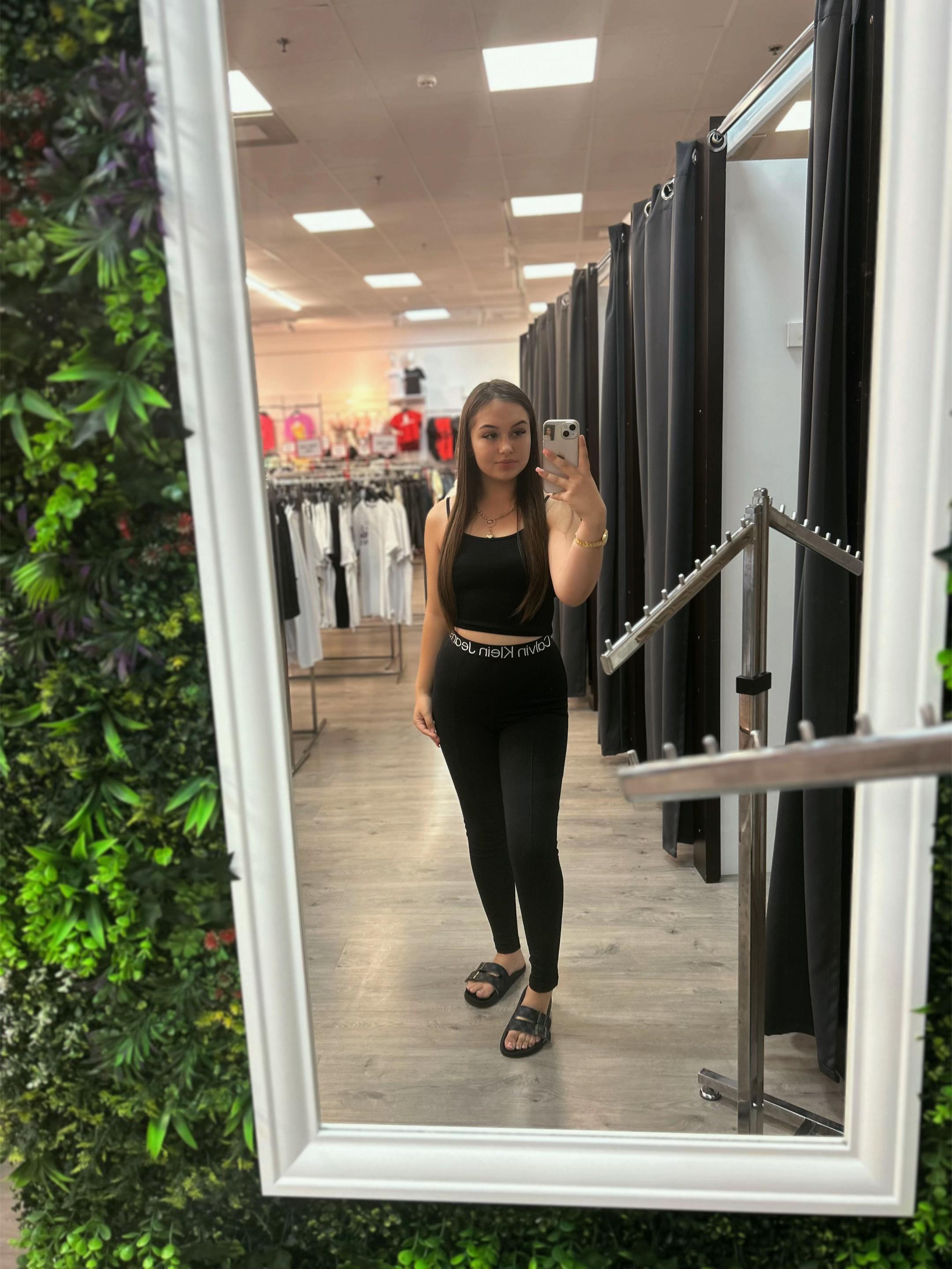 @🤍⚜️𝐇𝐞𝐧𝐫𝐢𝐞𝐭𝐭𝐚⚜️🤍