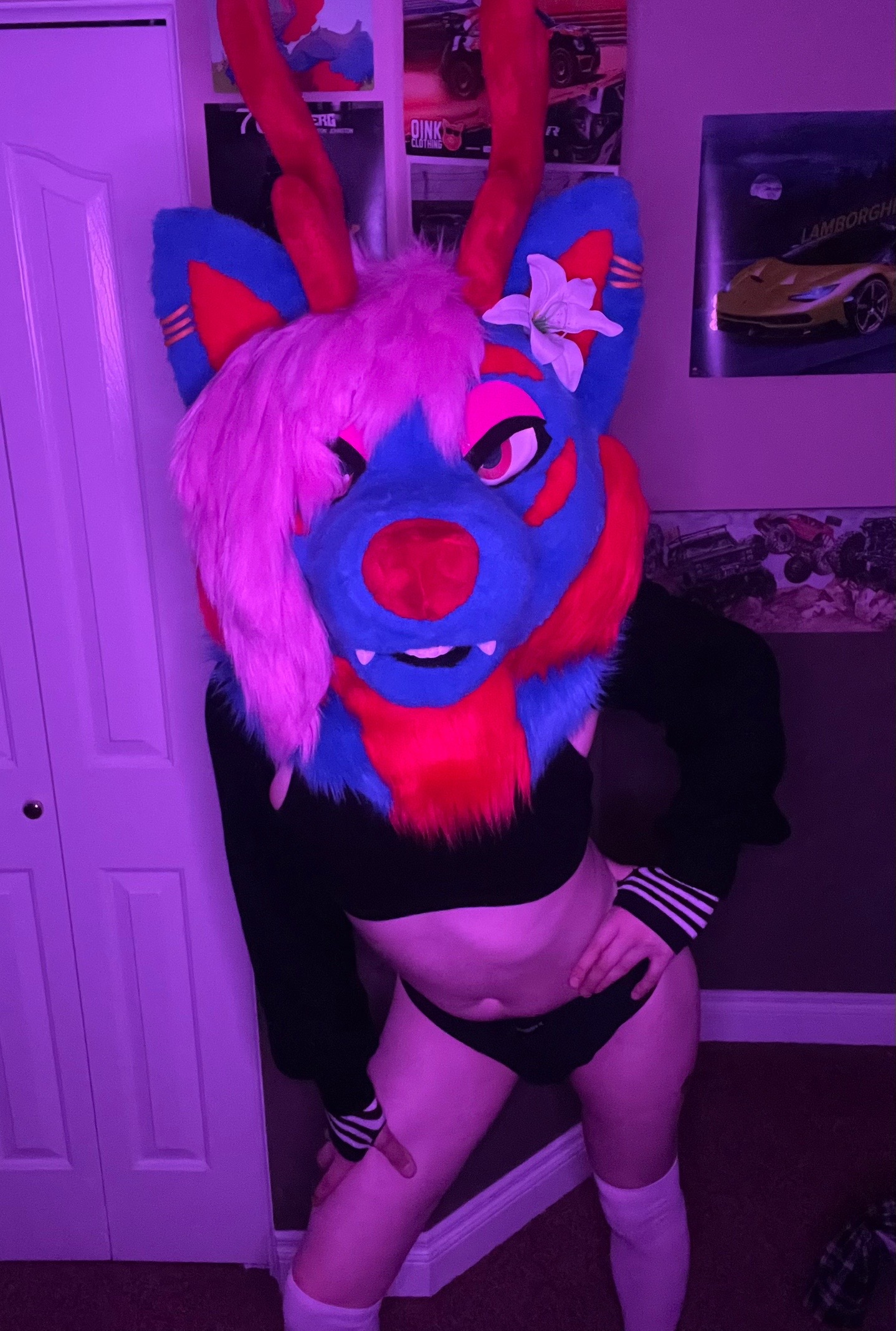@BlueNeonPaw