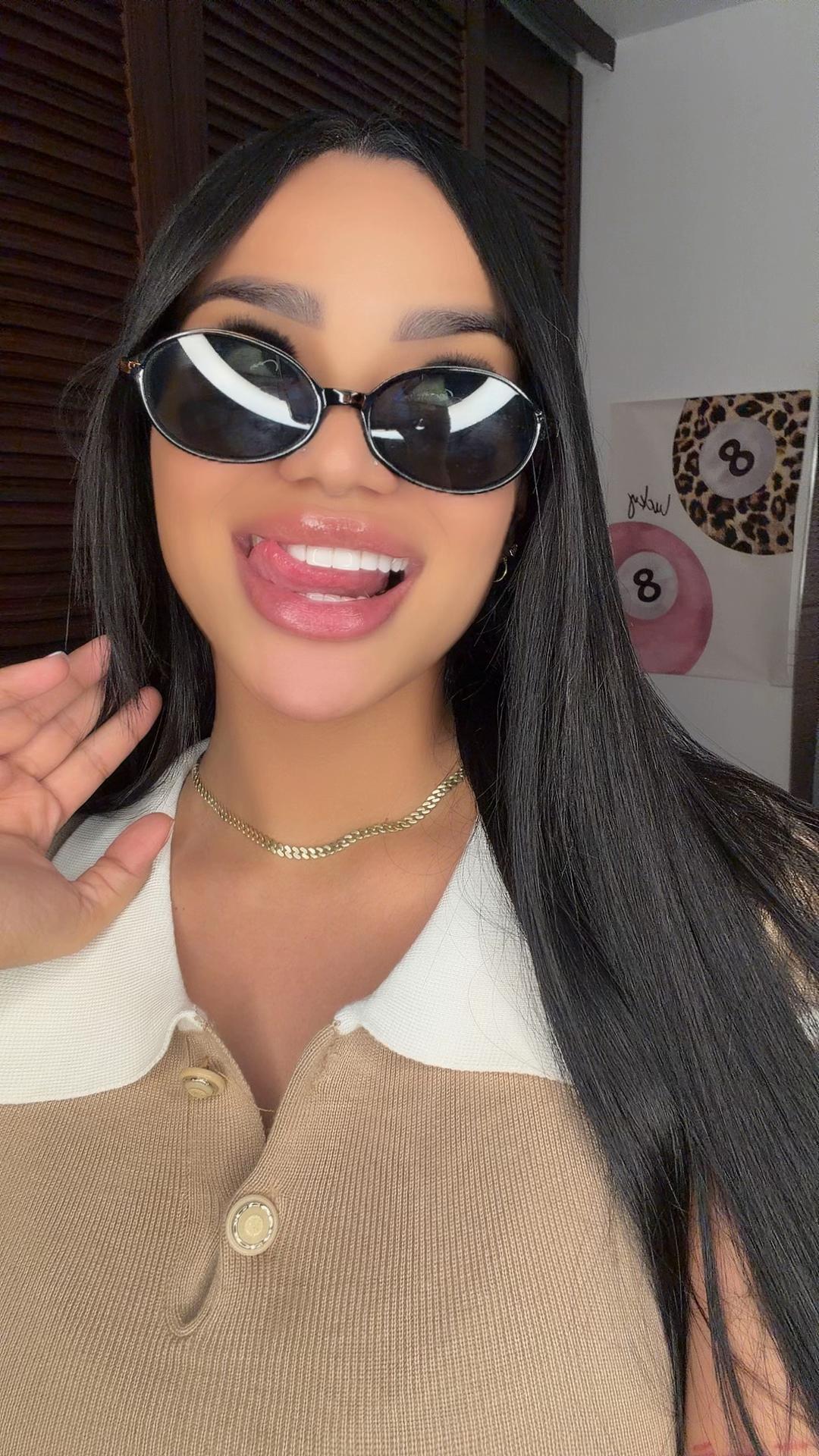 @Tatiqueenoficial 🦋