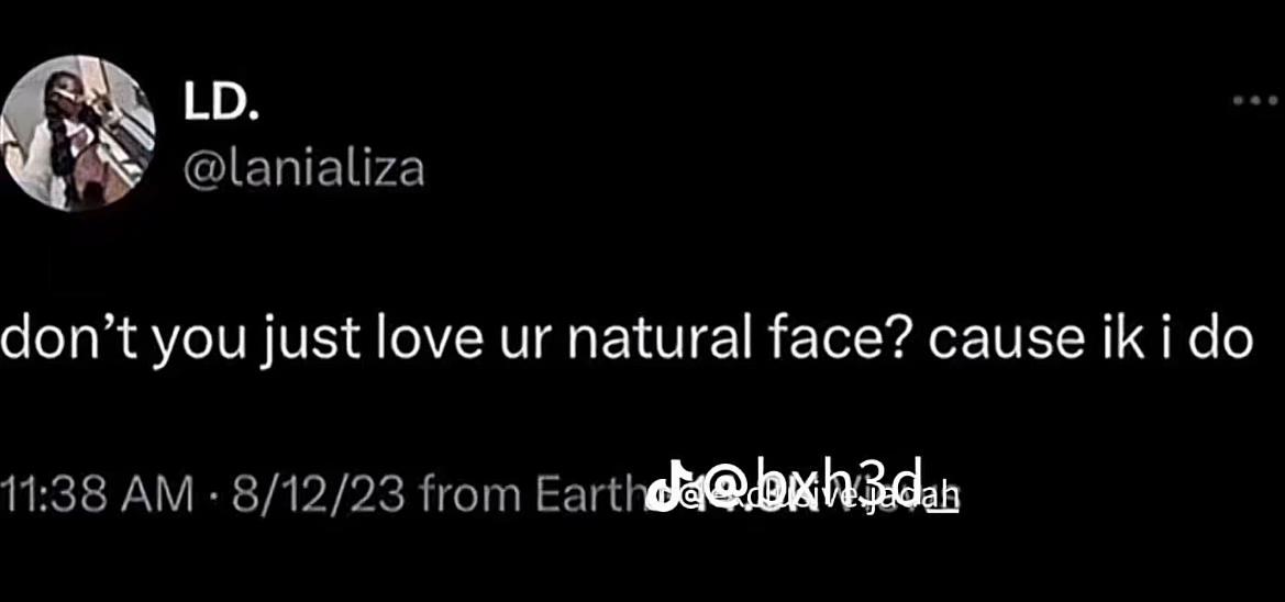 @𝓩𝖔𝖒𝖇𝖎𝖊🧟♀️