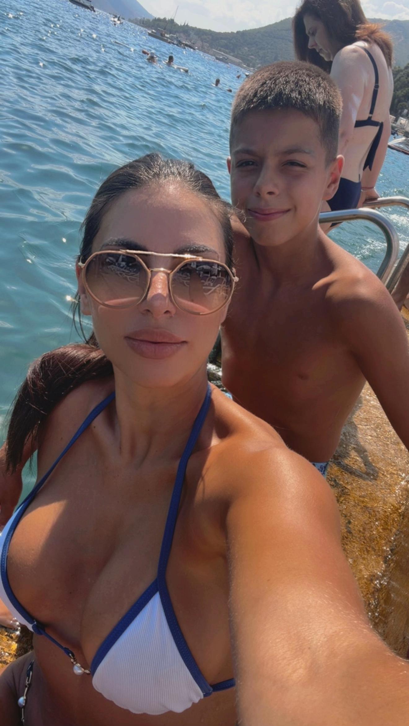 @ivana🥰