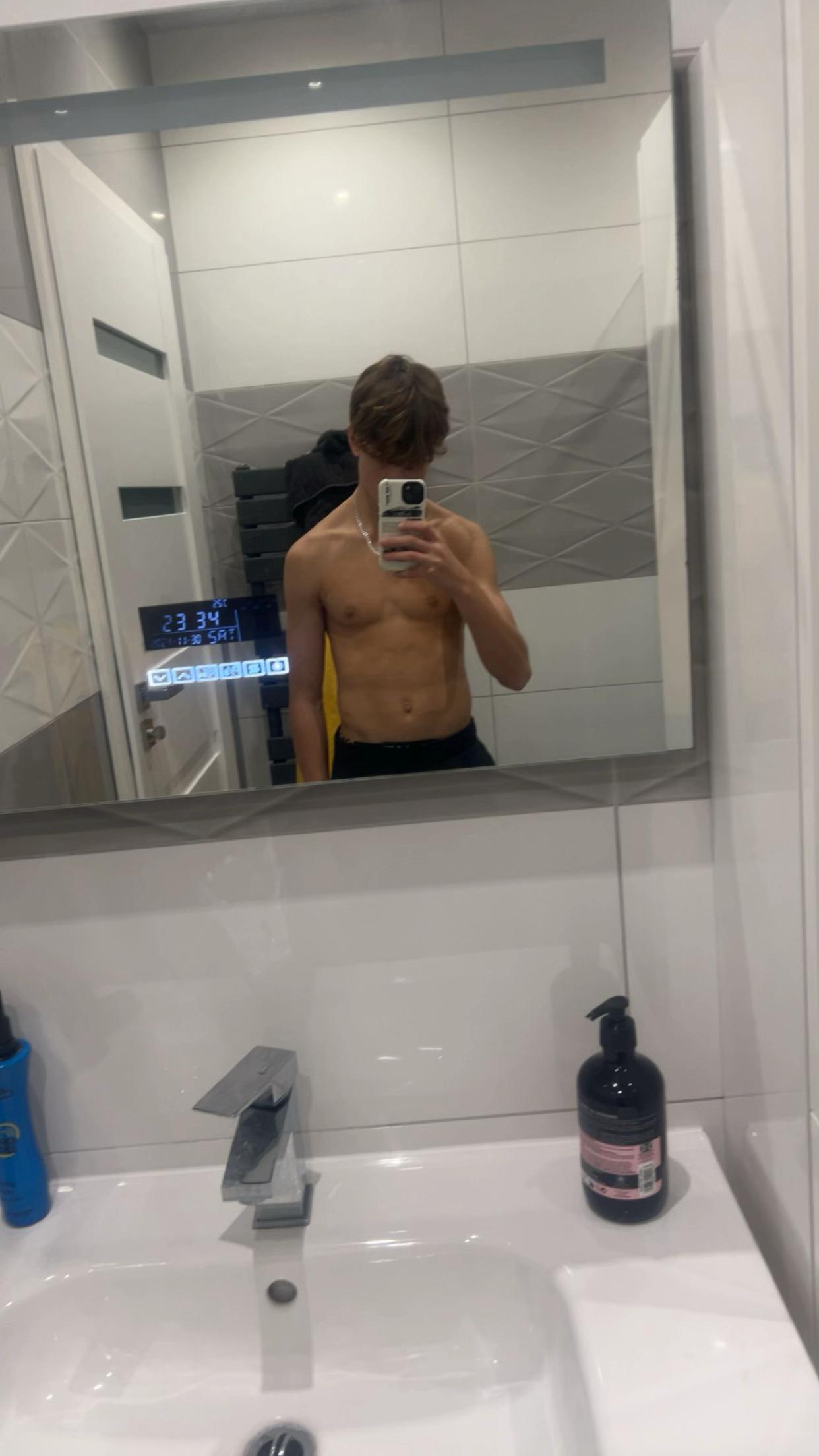 @itzxav🇵🇱