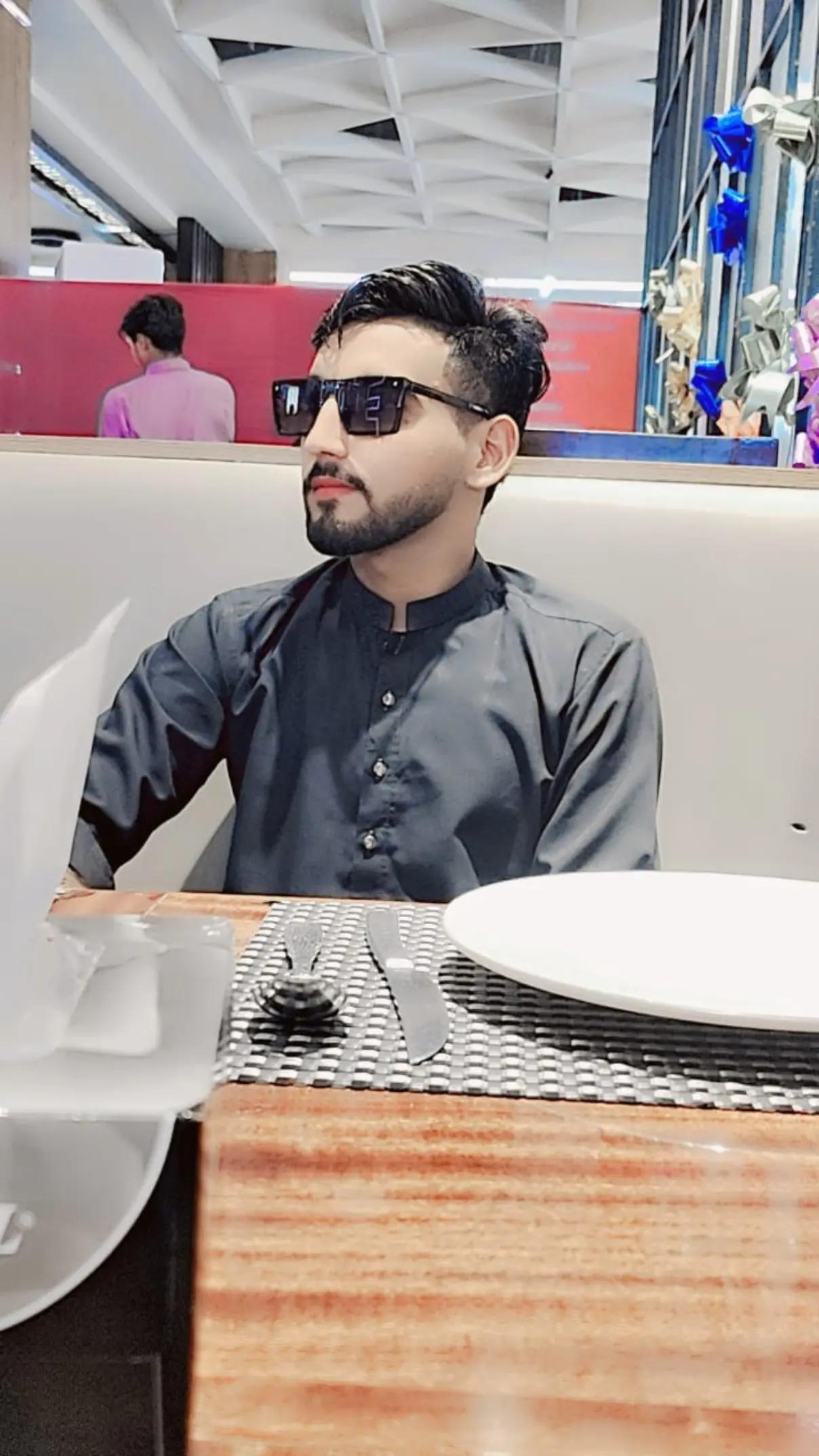 @ziddi👑...?🚩