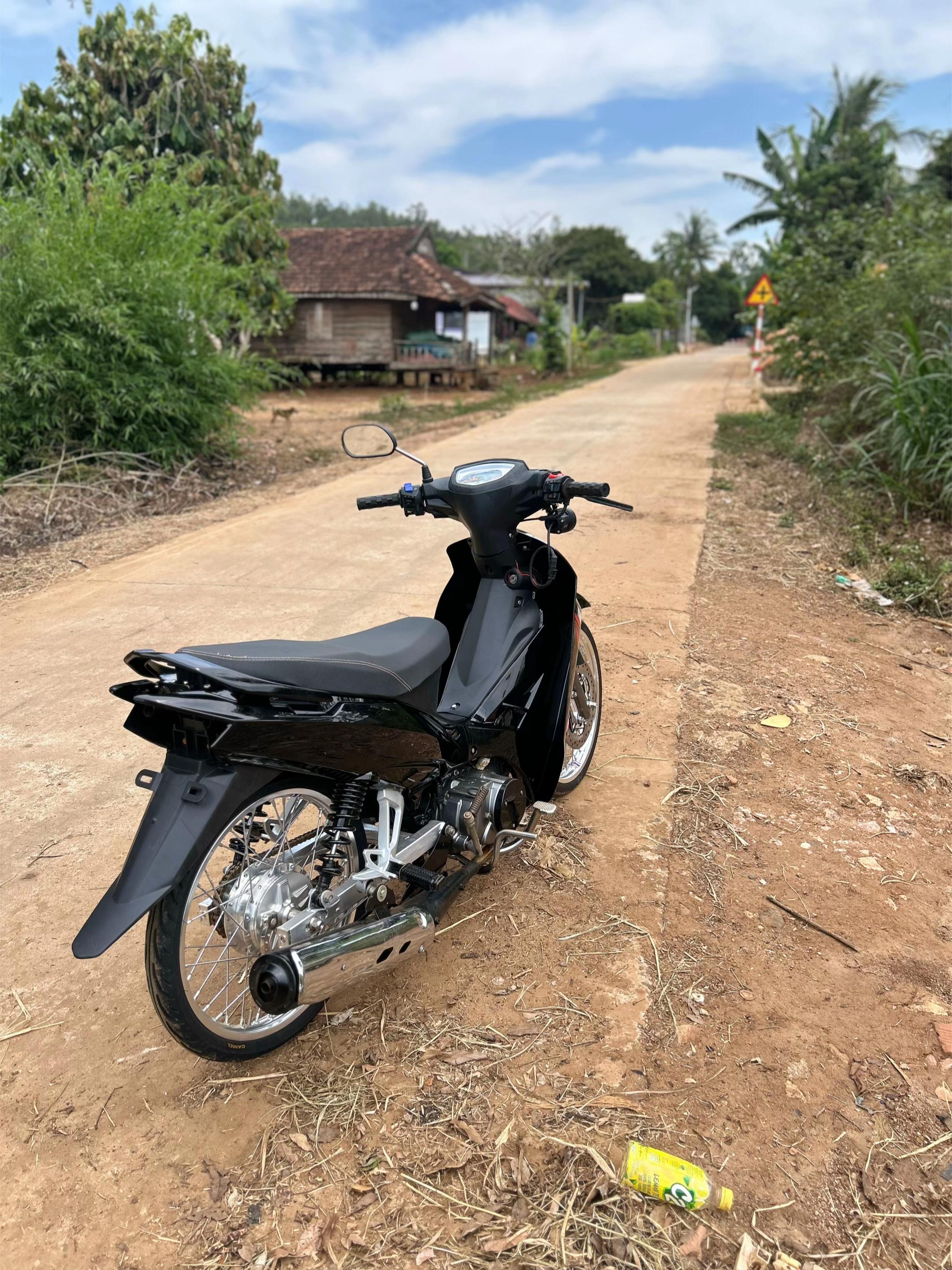 @Gin chạy si