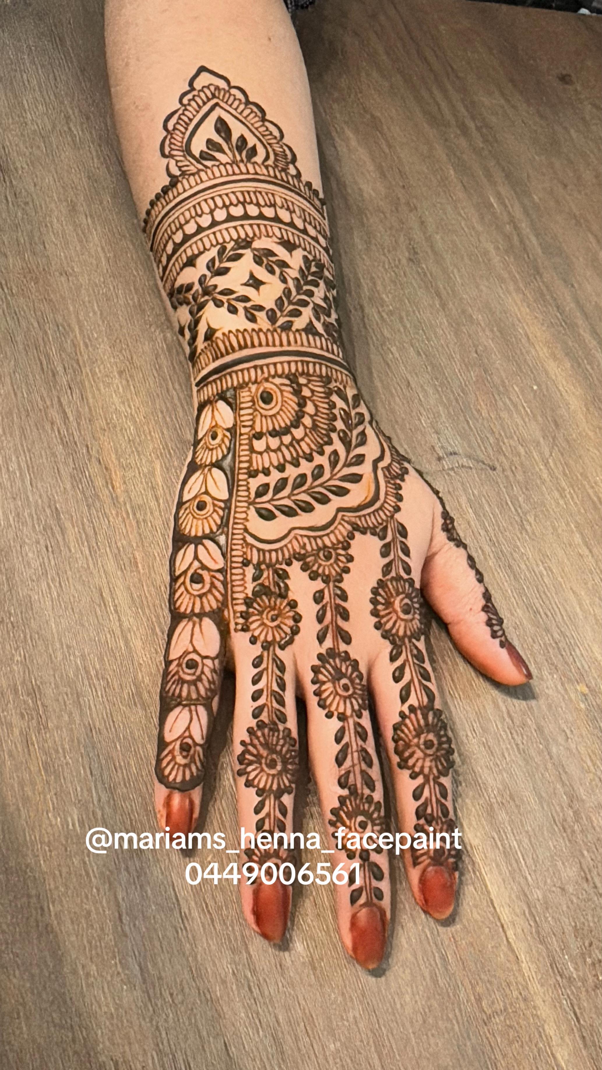 @mariams_henna_facepaint