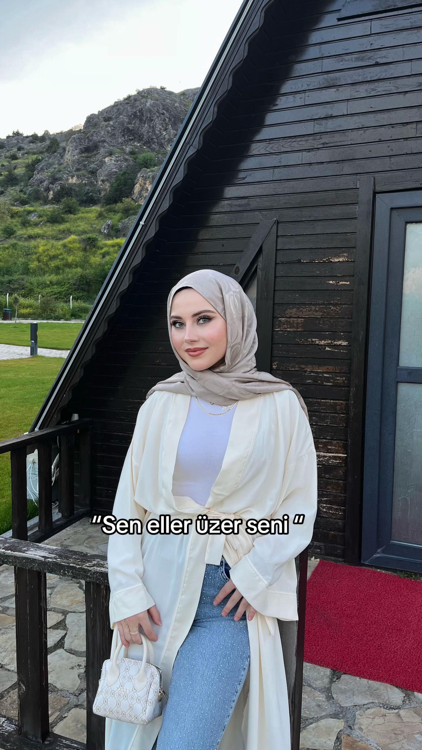 @𝓐𝓵𝓮𝔂𝓷𝓪🎀