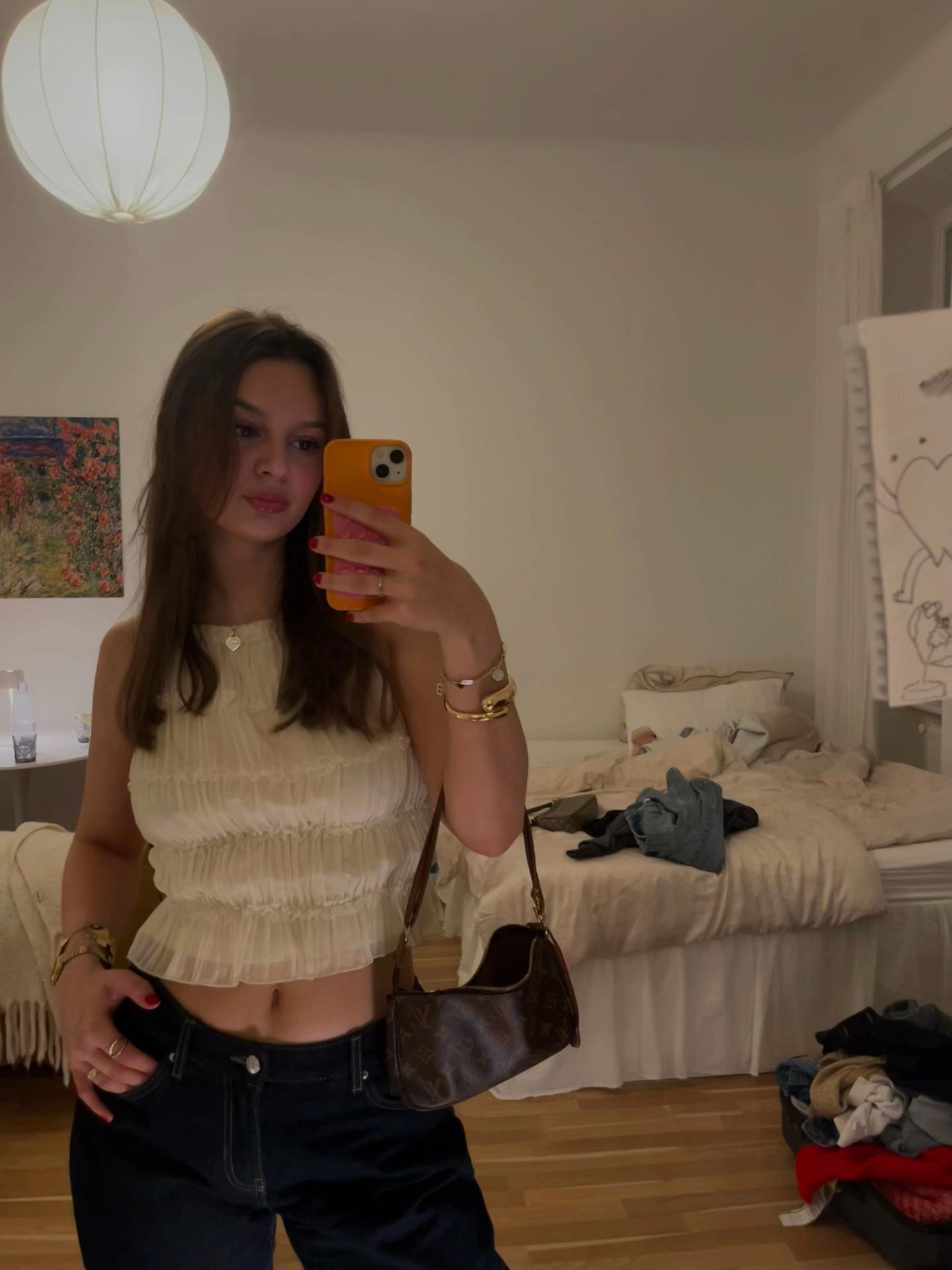 @Emilia