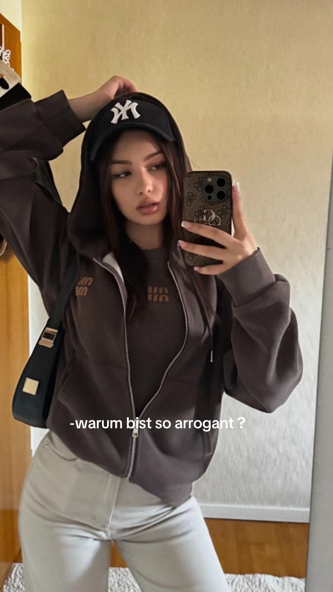 @๐ฑ๐๐ถ๐น๐ถ.๐โฌ