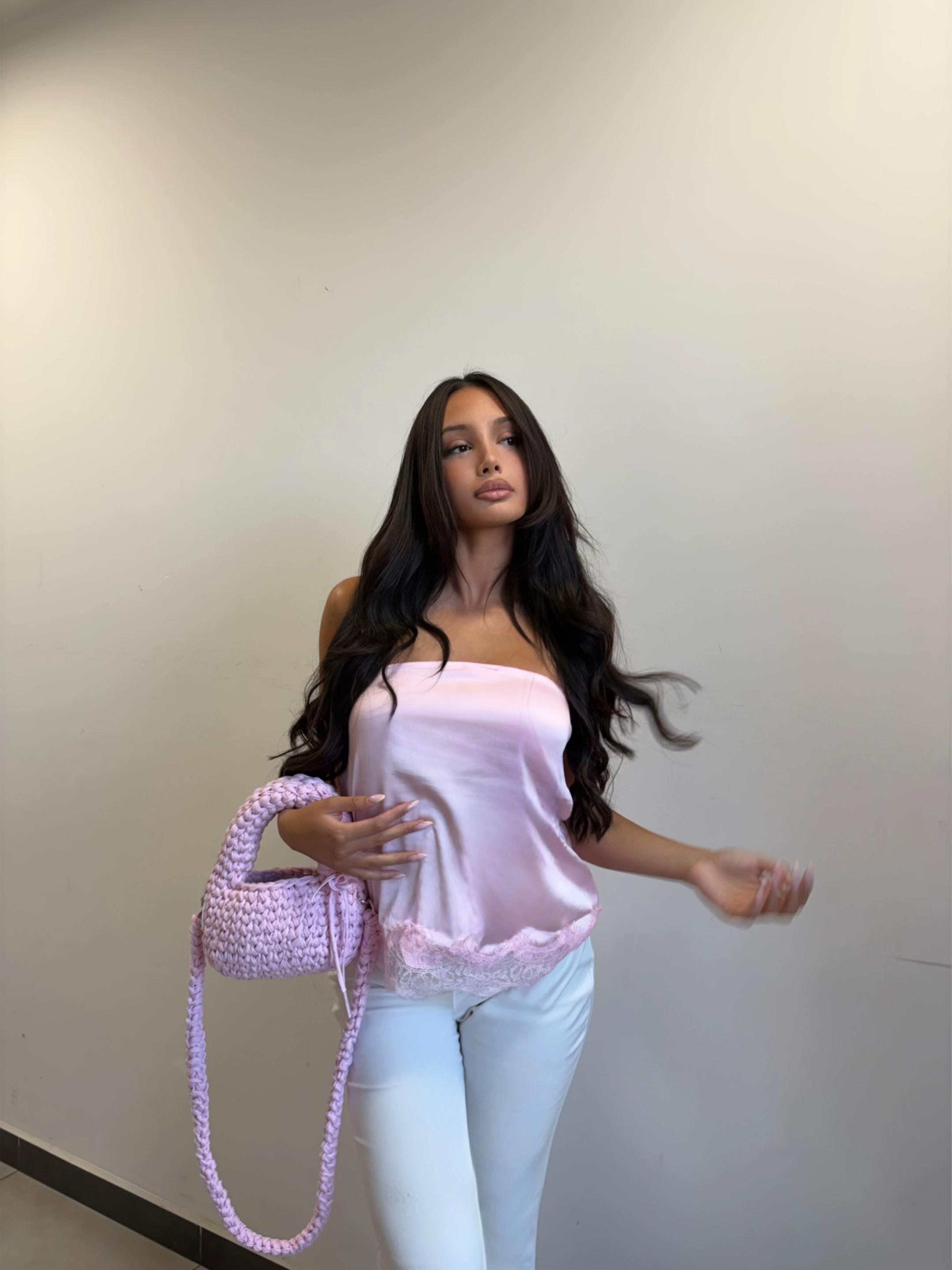 @Nina
