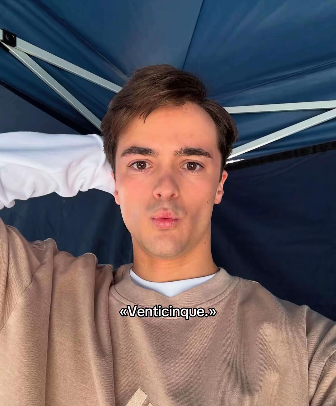 @alex_e_co_storie