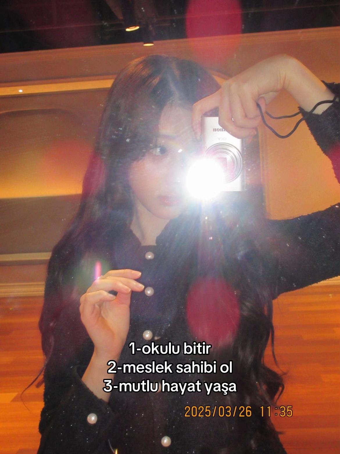 @✵