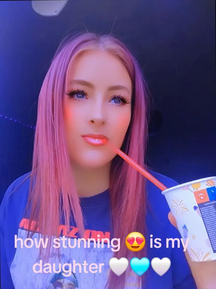 @Caroline Gray 🩷