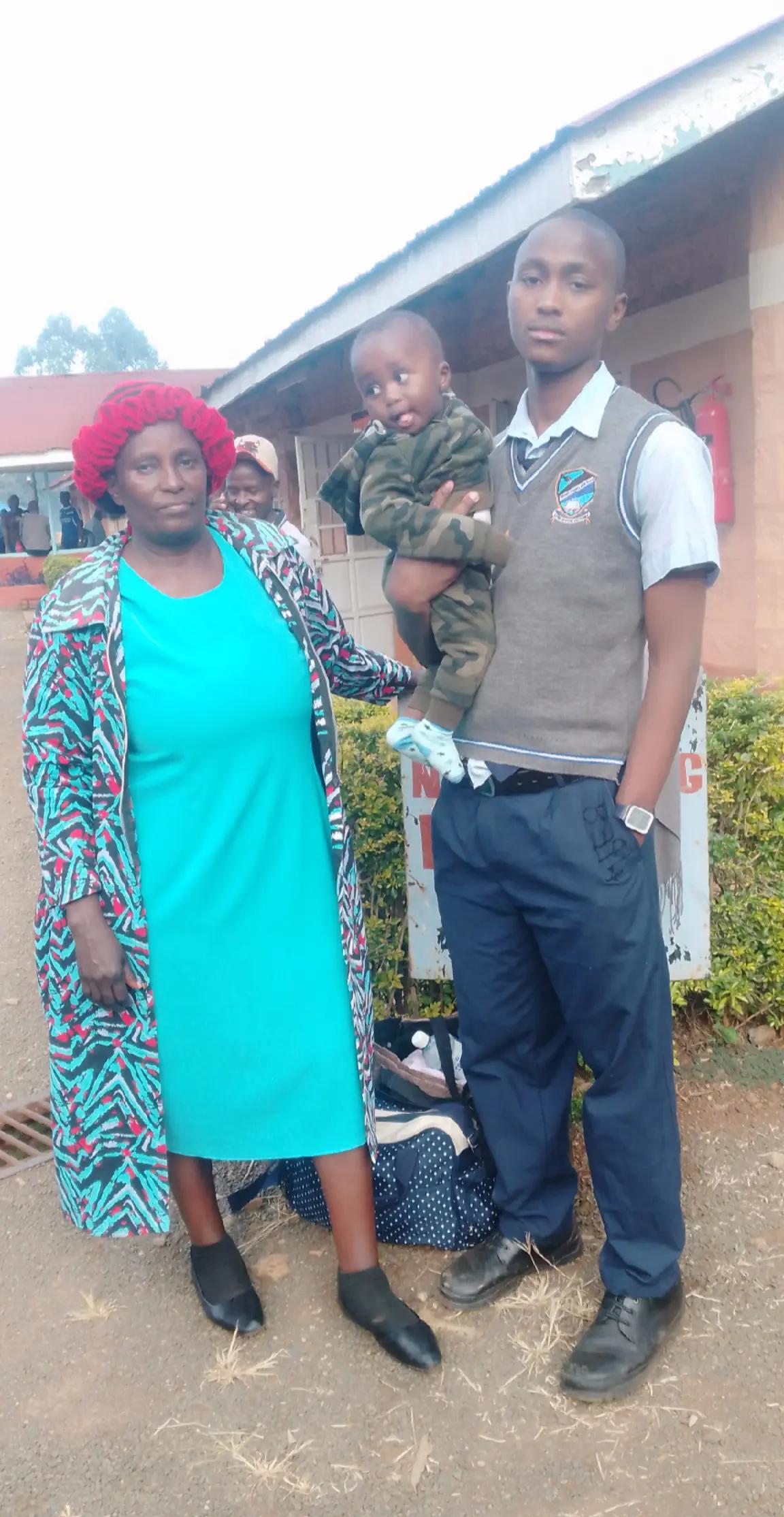 @Marie njesh (mama boyz)