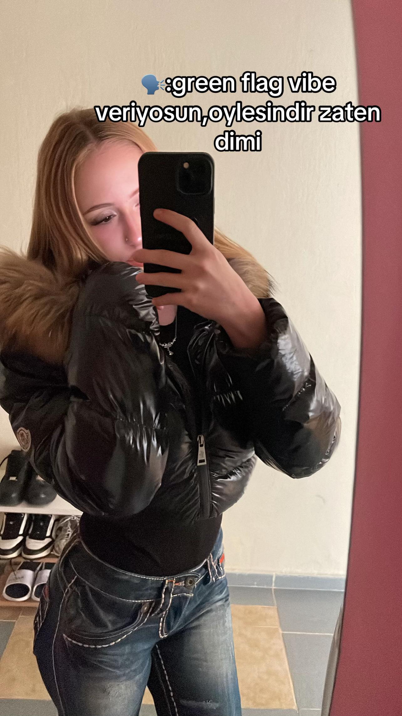 @𝑙𝑖𝑛𝑎𝑟𝑎