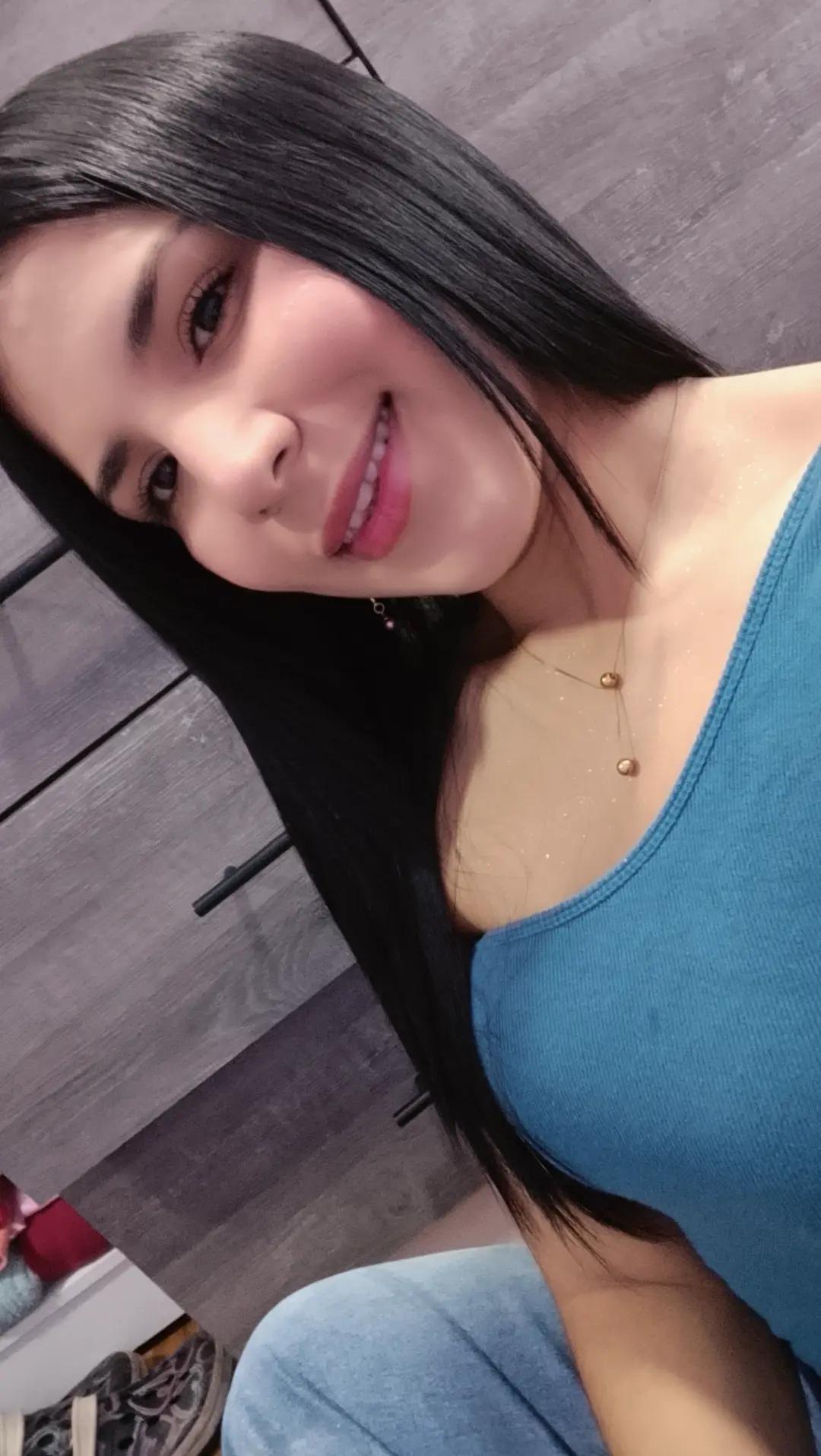 @Ꭵᐯᗩᗩ🌻