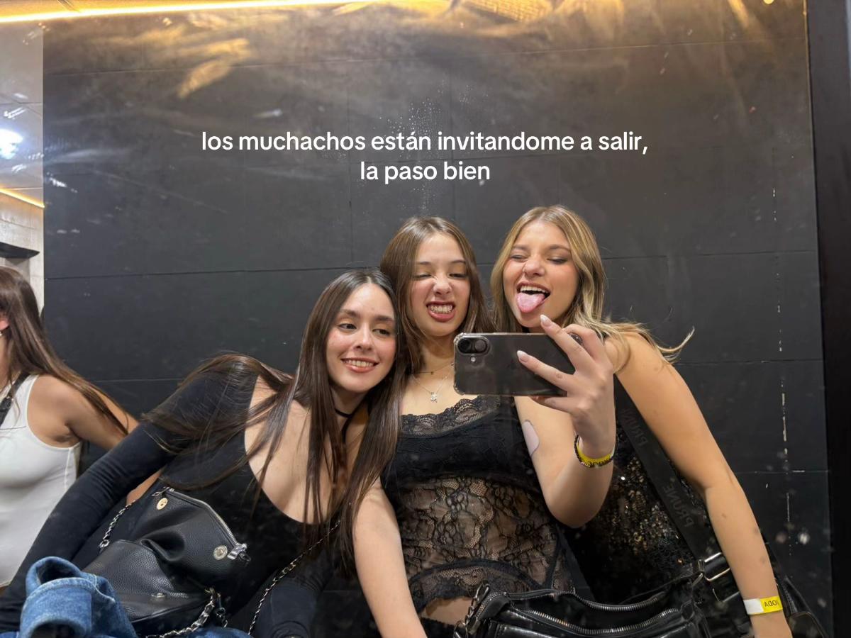 @mía