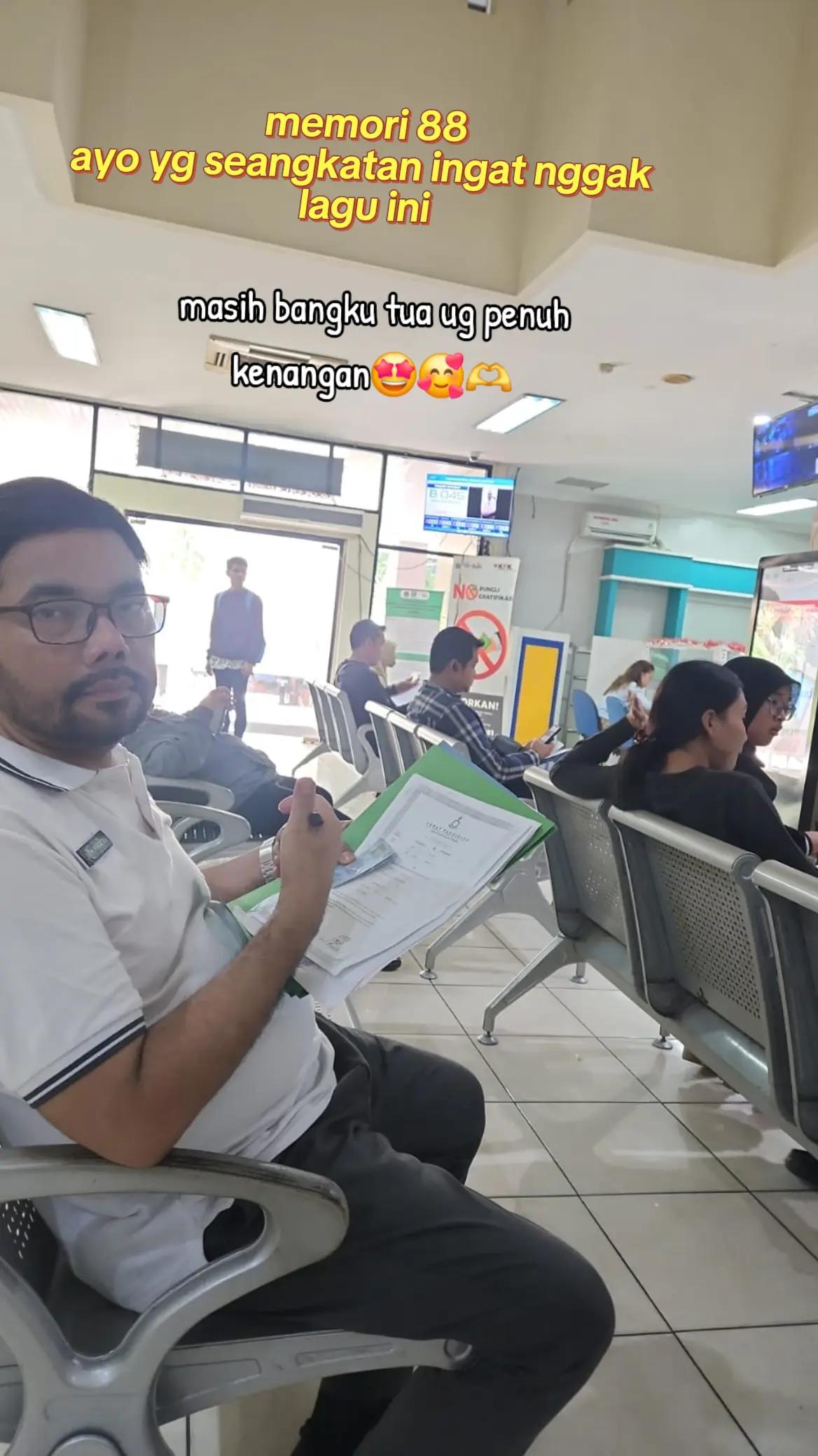 @Tuan & NyonyaVanzaith