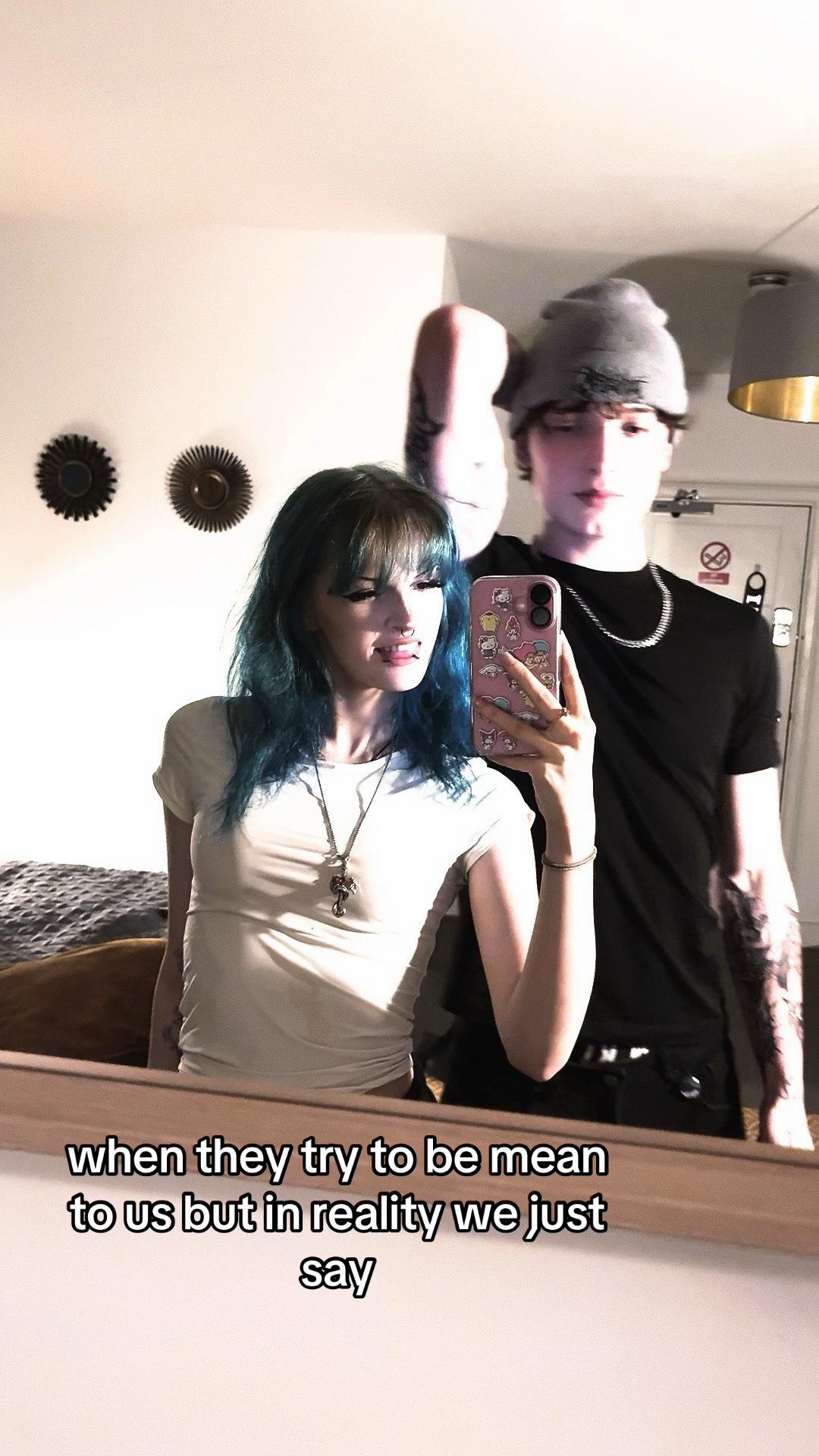 @𝕺𝖑𝖑𝖎𝖊 🦇