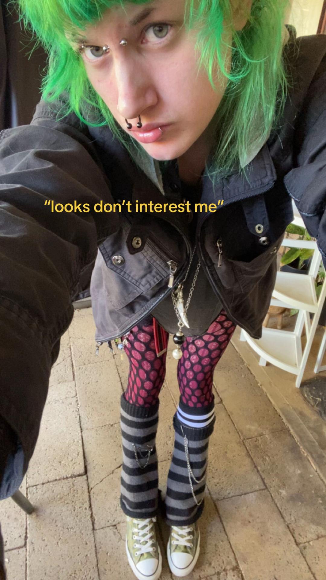 @imthegremlininurwalls🧍