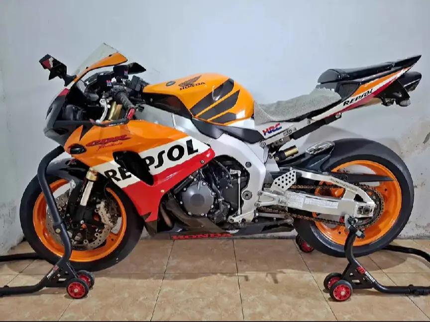 @Moto Majesty