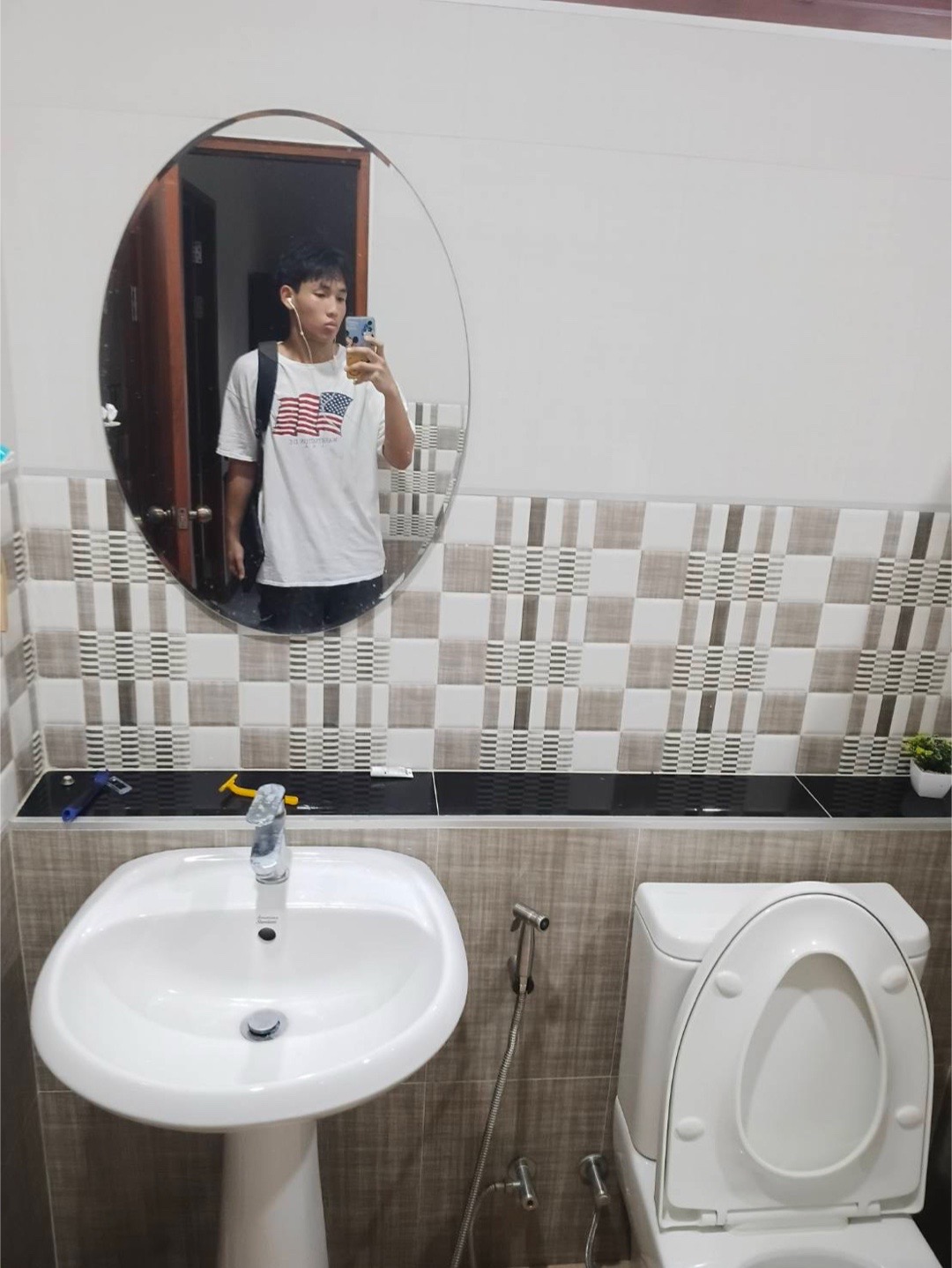 @Thanyaphat_25