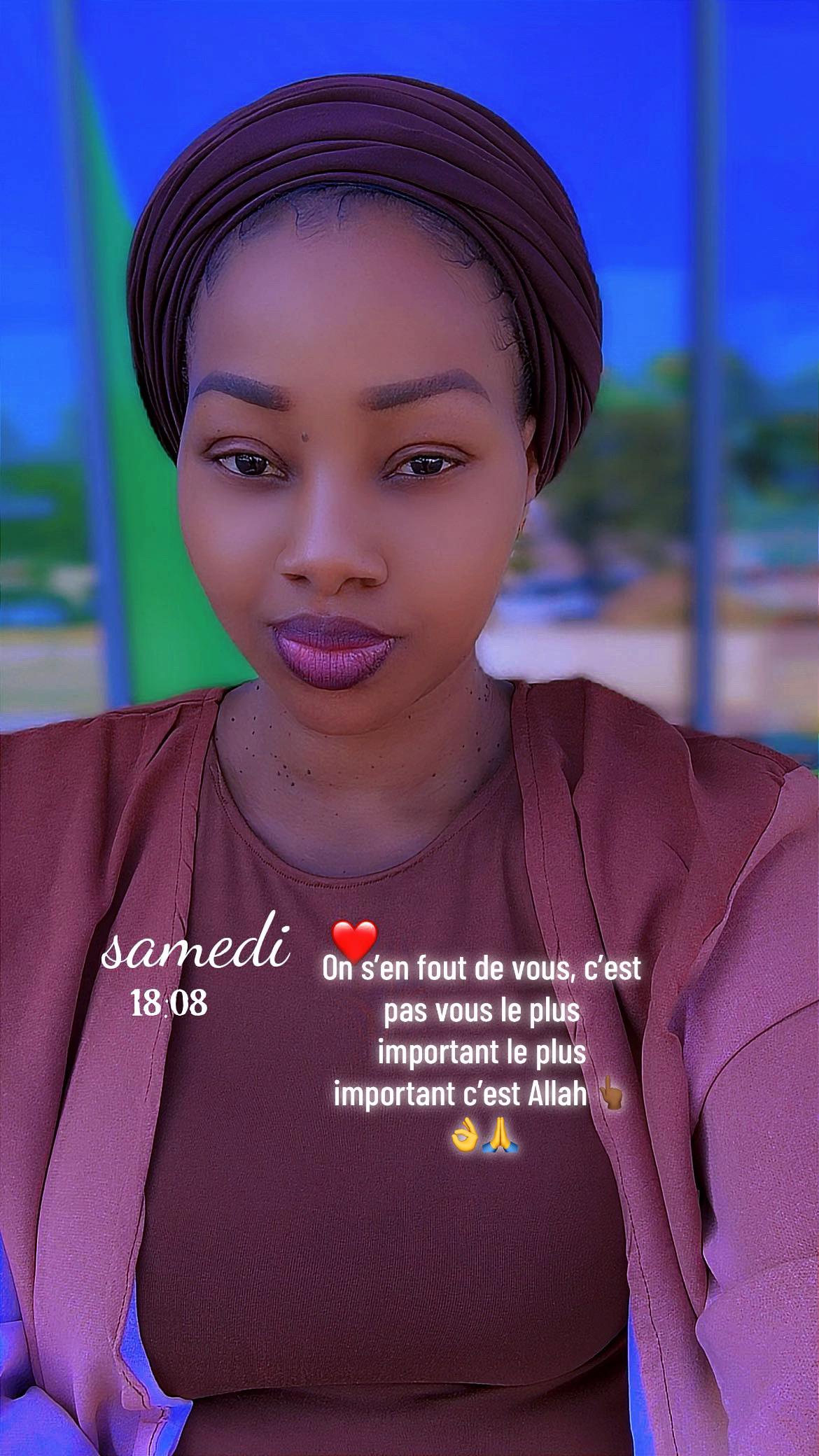 @M&rsquo;mah ch&eacute;rie Camara  🧕💍🦋