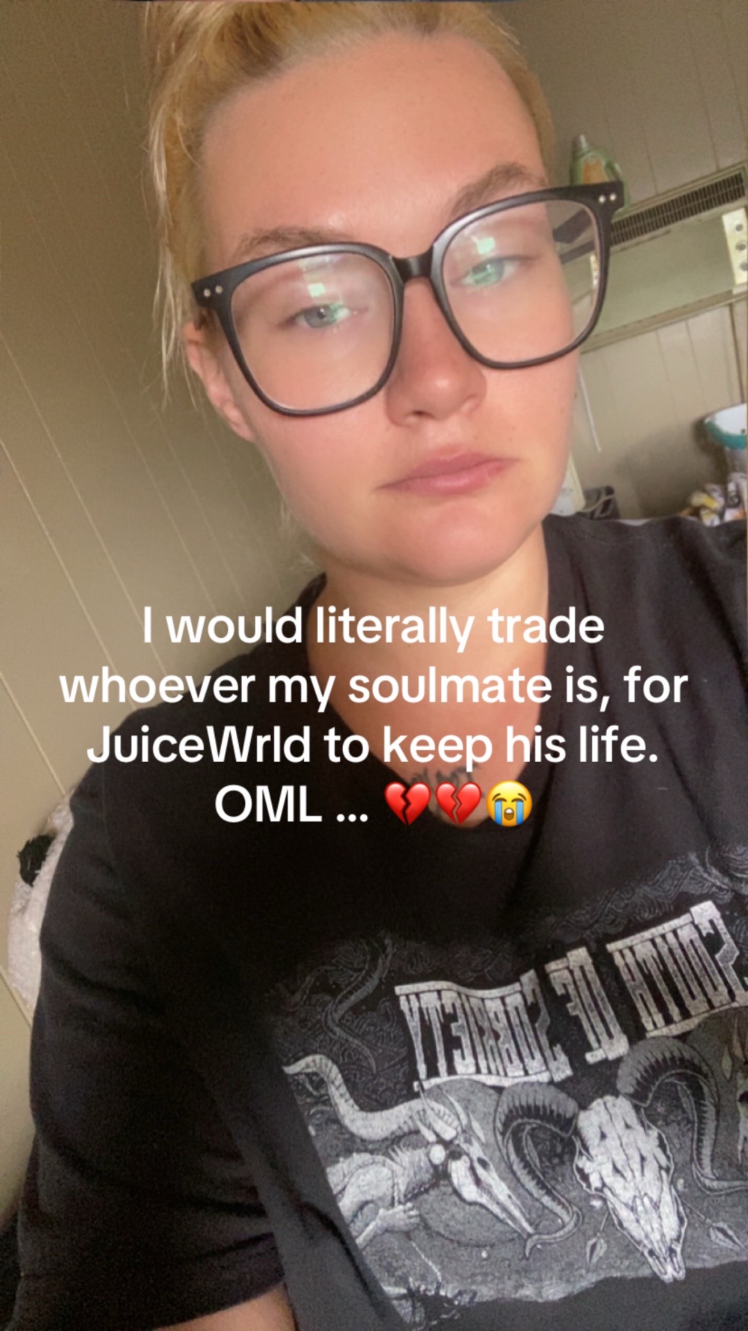 @Dee💙🤍328D