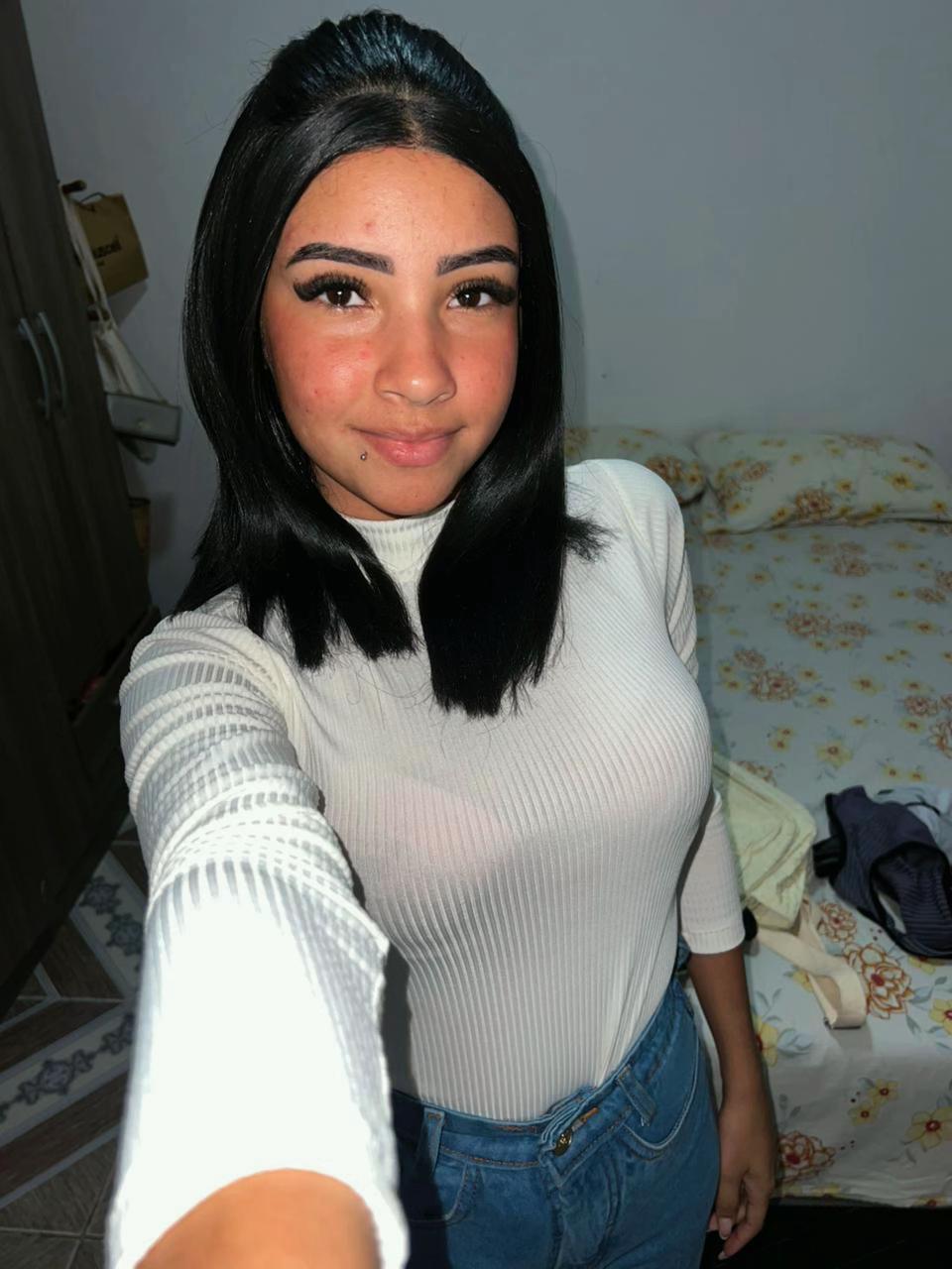 @𝐋𝐚𝐫𝐚 𝐅𝐫𝐚𝐳𝐚̃𝐨