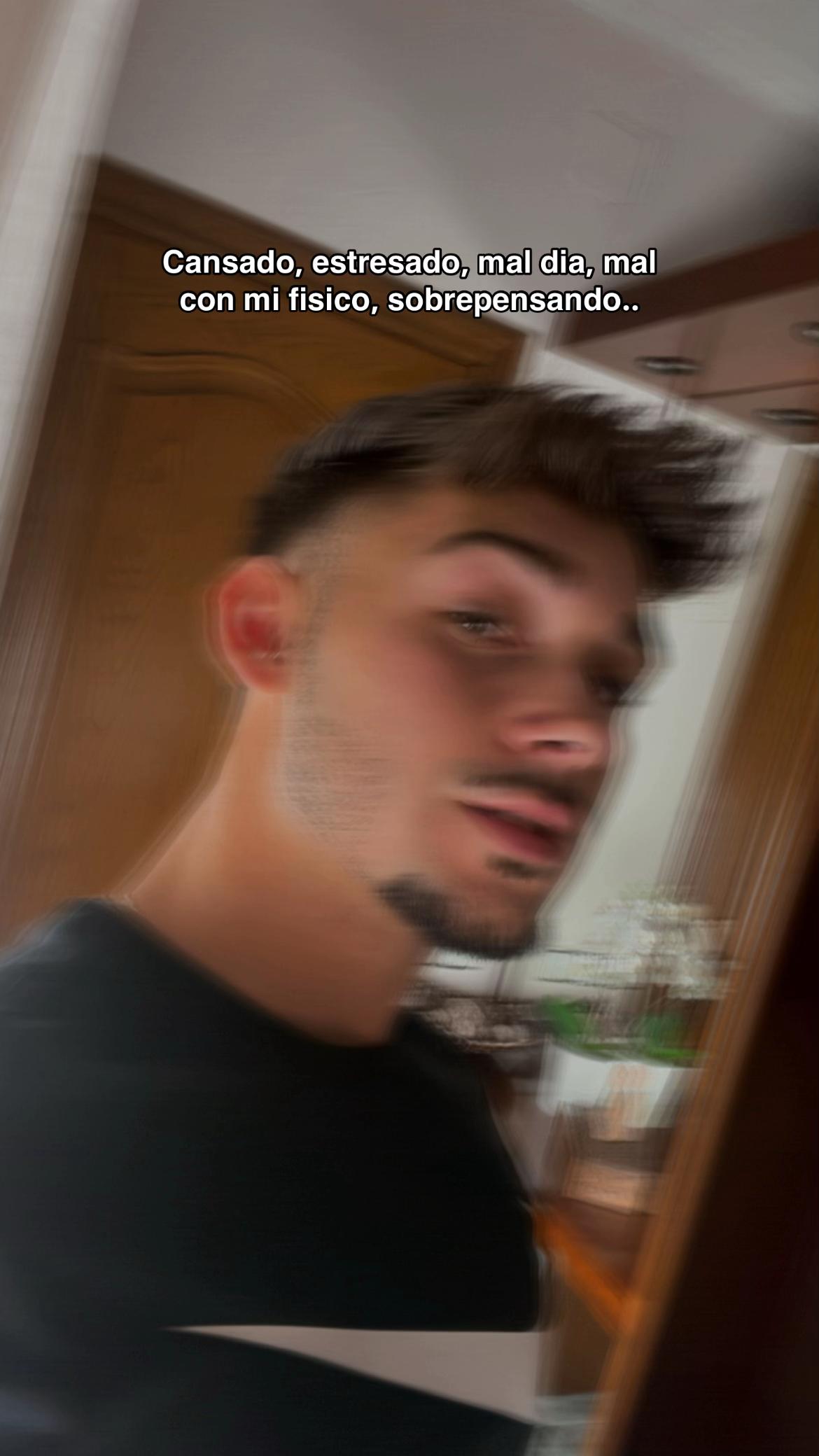 @𝐏