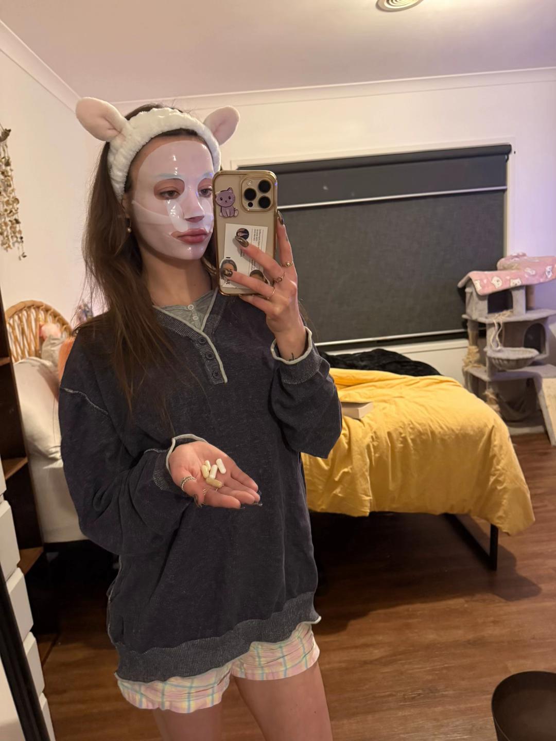 @Bella