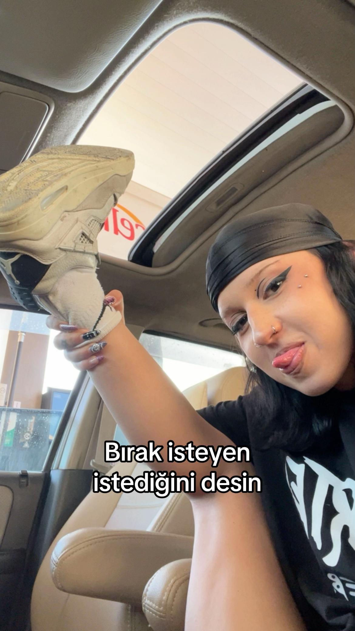 @şaklaban