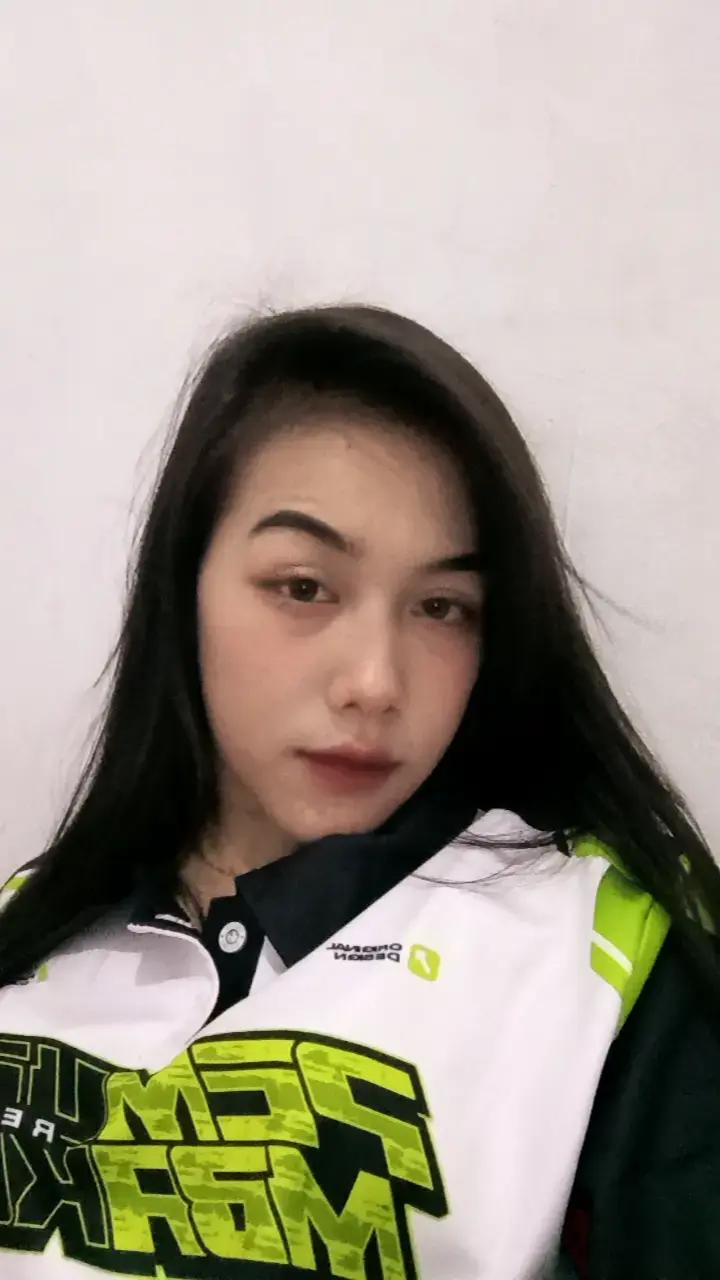 @Y U L I A