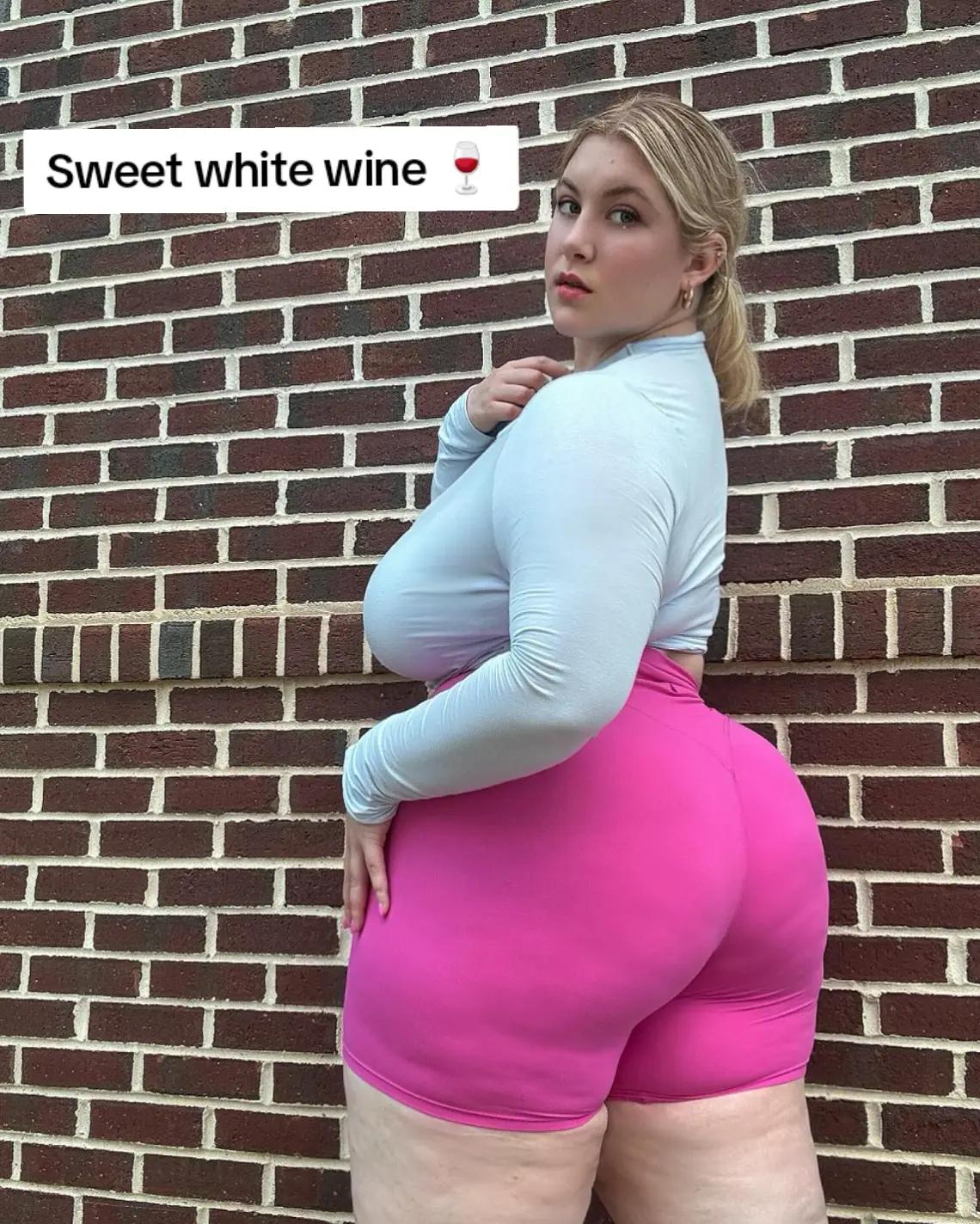 @Lauren Butler 🦋 🍓❤️