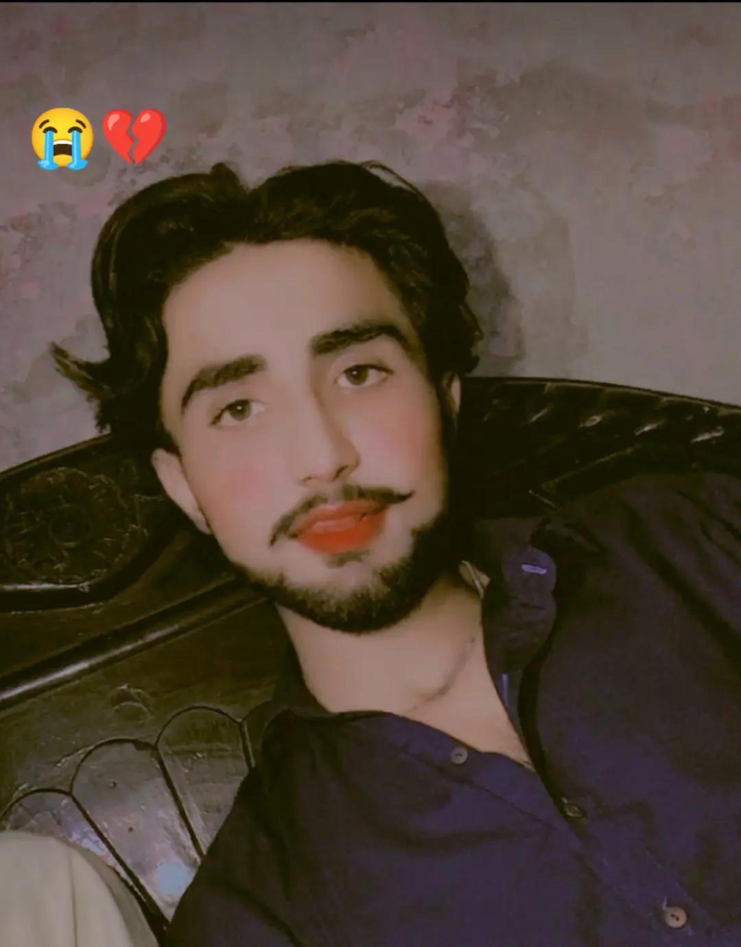 @𝐒𝐈𝐑𝐀𝐉 💔🥀🌈