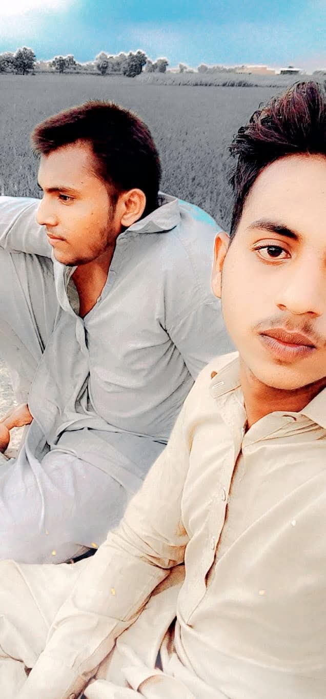 @ولید راٹھی 🦅