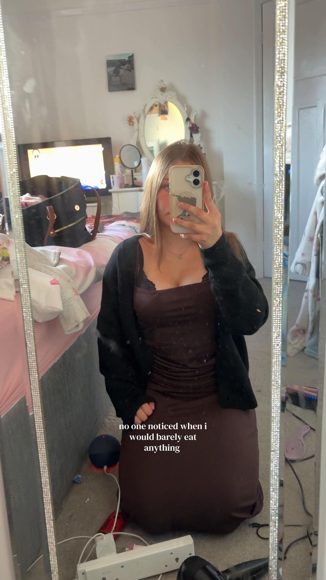 @𝐓 𝐈 𝐋 𝐋 𝐘 🩶